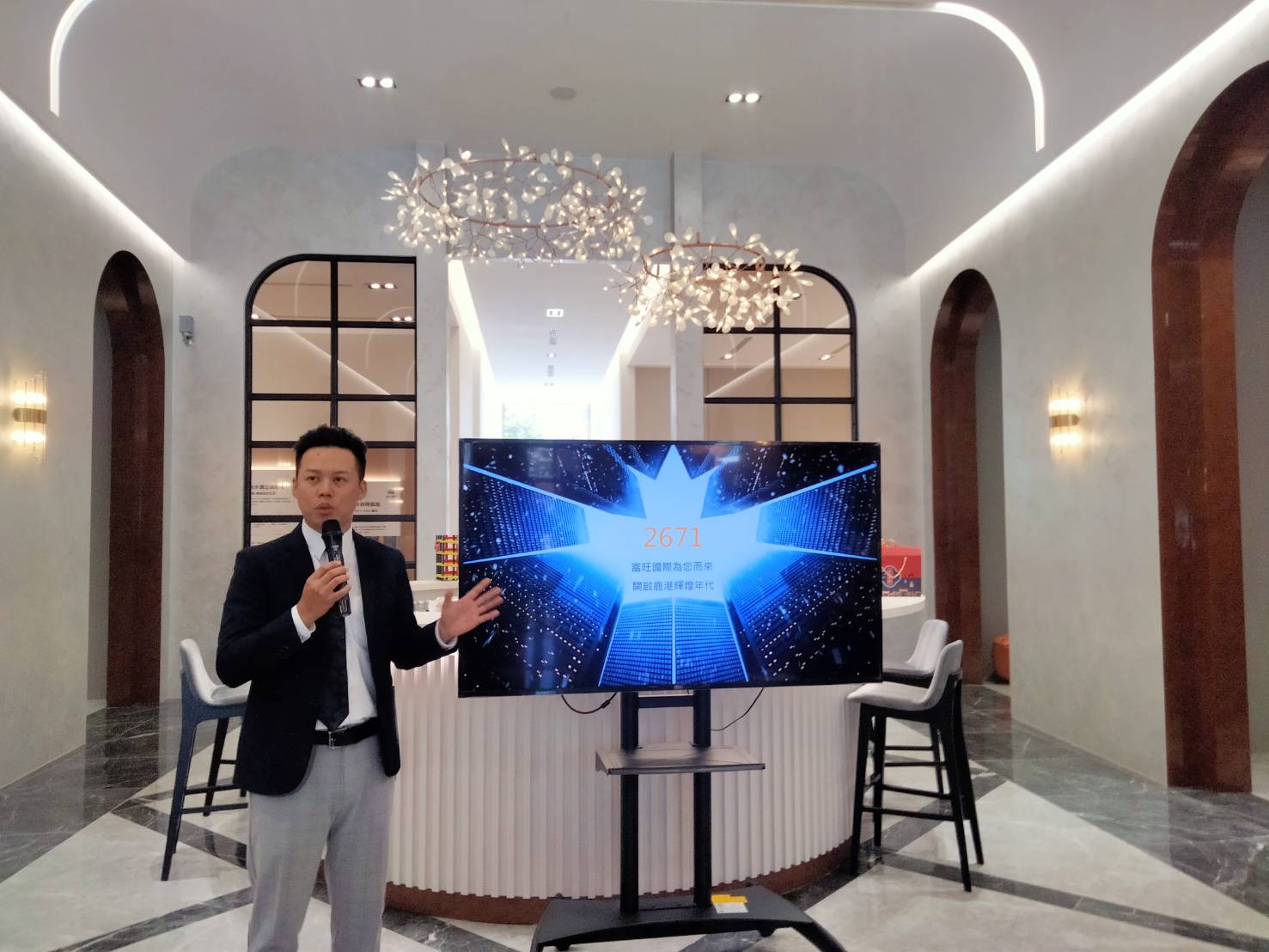 林宗毅為和鹿港當地透天產品做出區隔，造鎮案主打全齡化公設吸客。