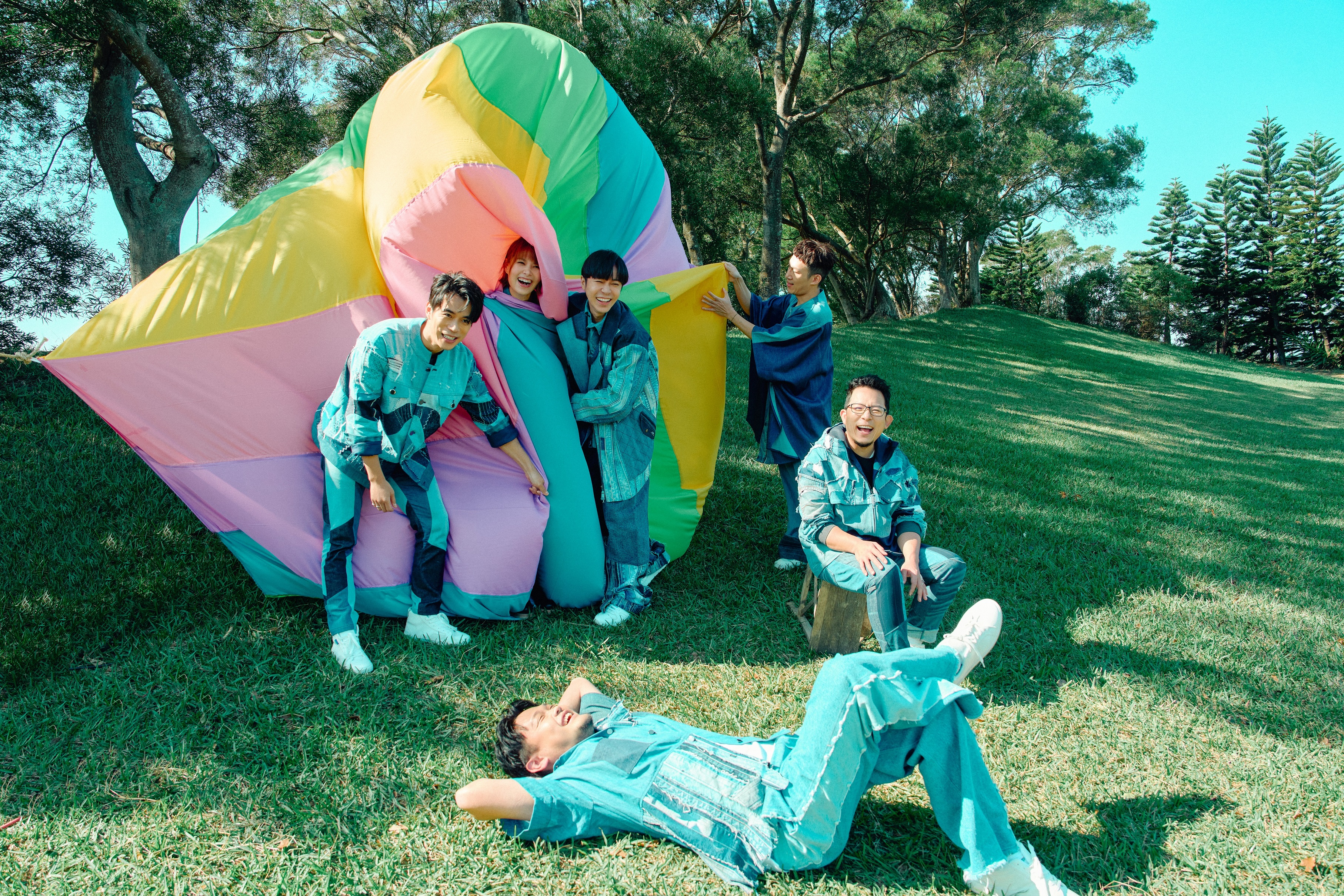 蘇打綠將在5月30日的「蘇打綠日」回到2017年第一天的故事。