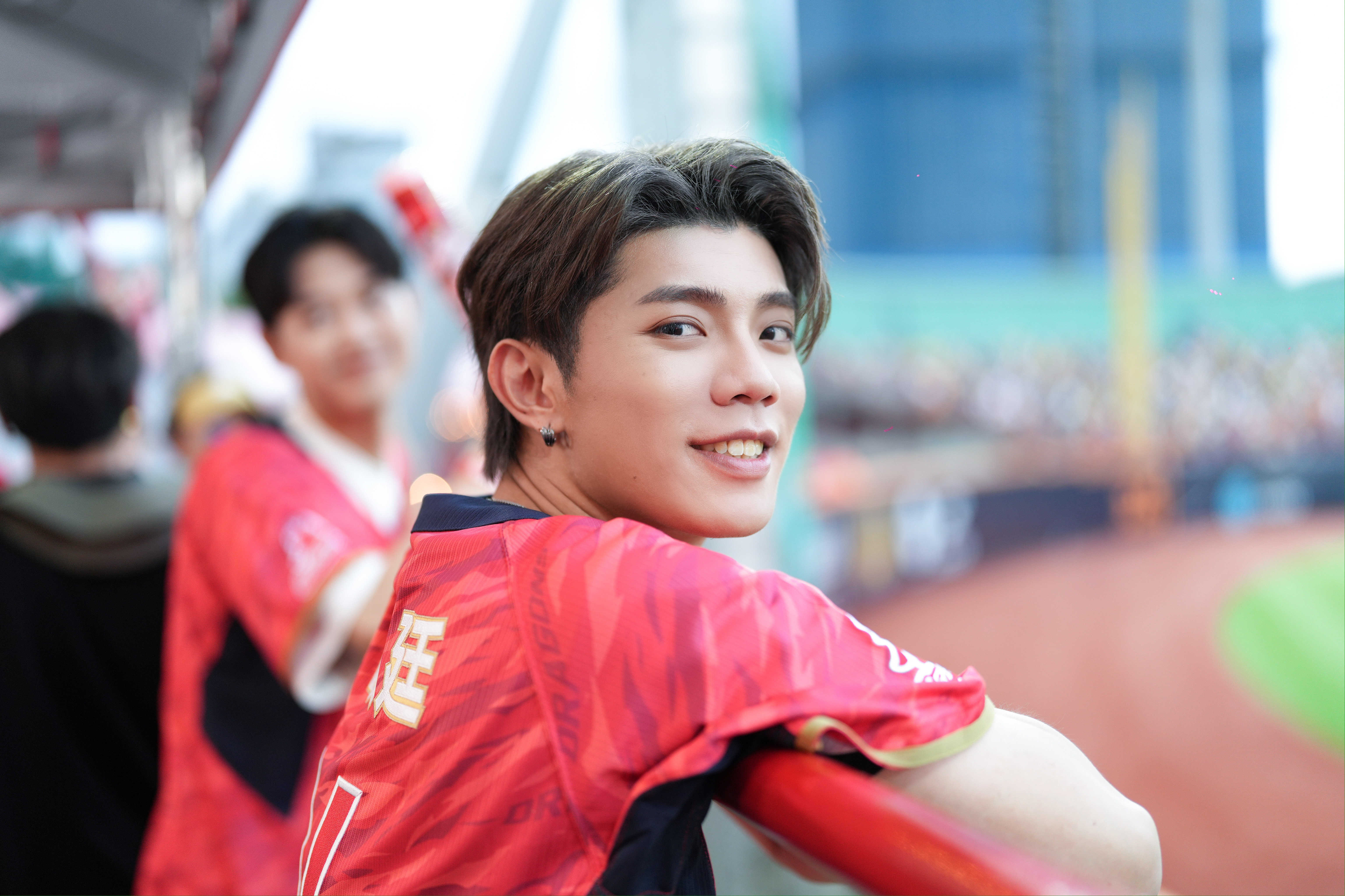 當日吸引滿場1萬名觀眾入席，為陳峻廷首次萬人主持場。（凱渥提供）