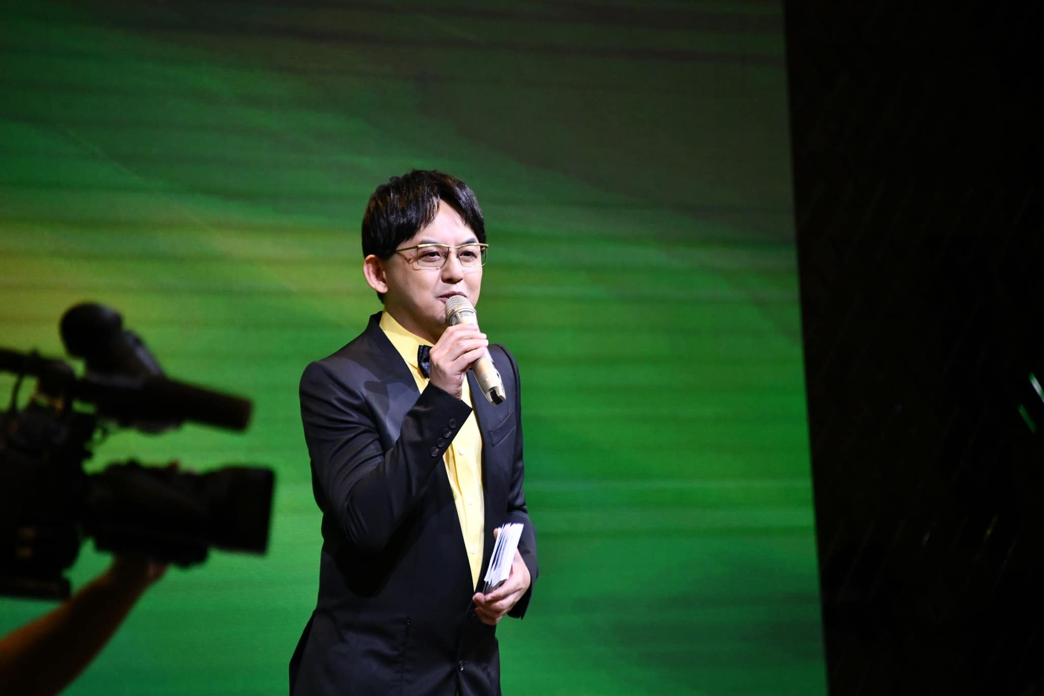 黃子佼深夜罕見發文抗議出版社擅改他寫的專欄文章。（翻攝自黃子佼臉書）