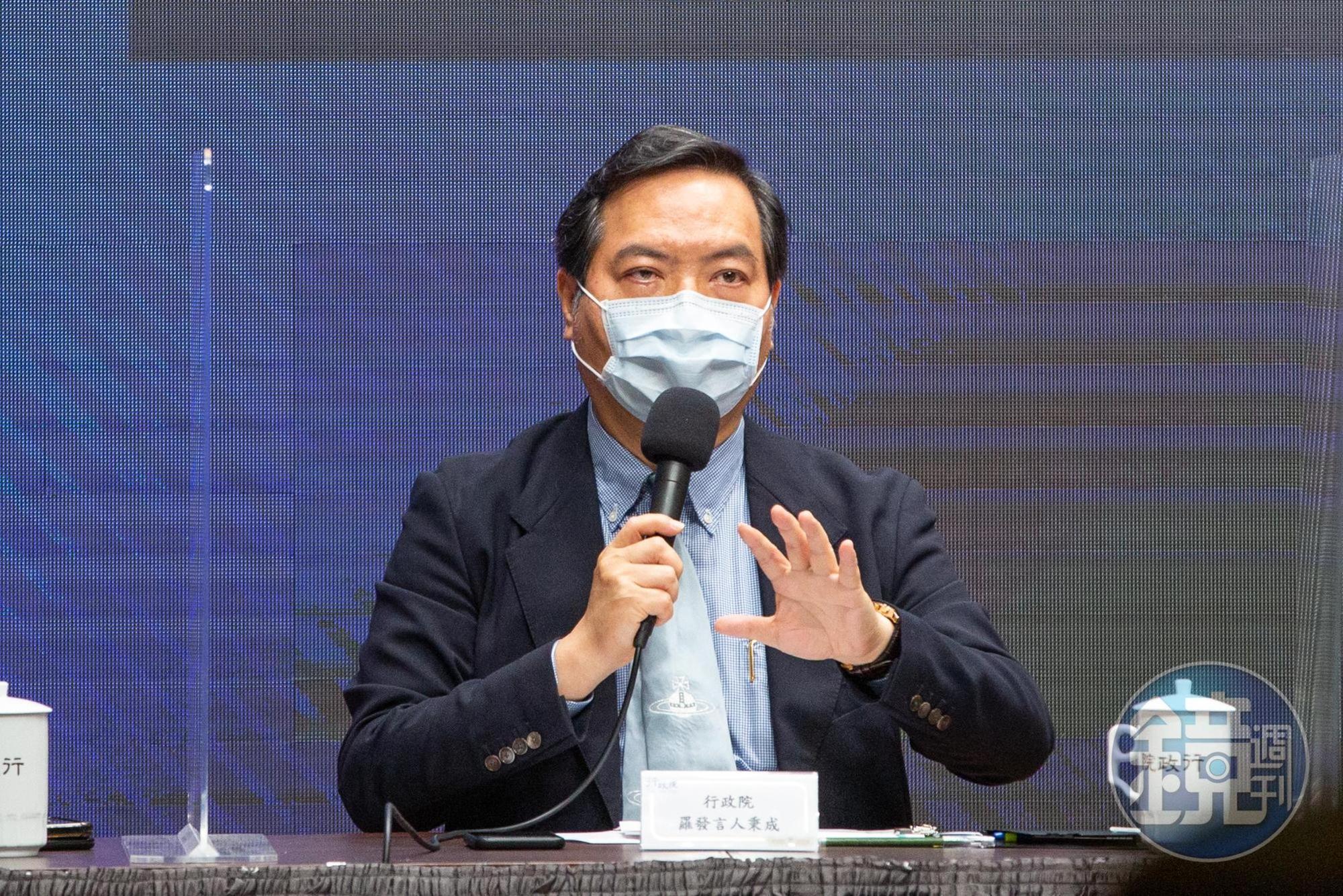 對於藍委衝NCC主委辦公室一事,羅秉成稱「創下立委公然介入獨立機關運作的惡例」。(翁睿坤攝)