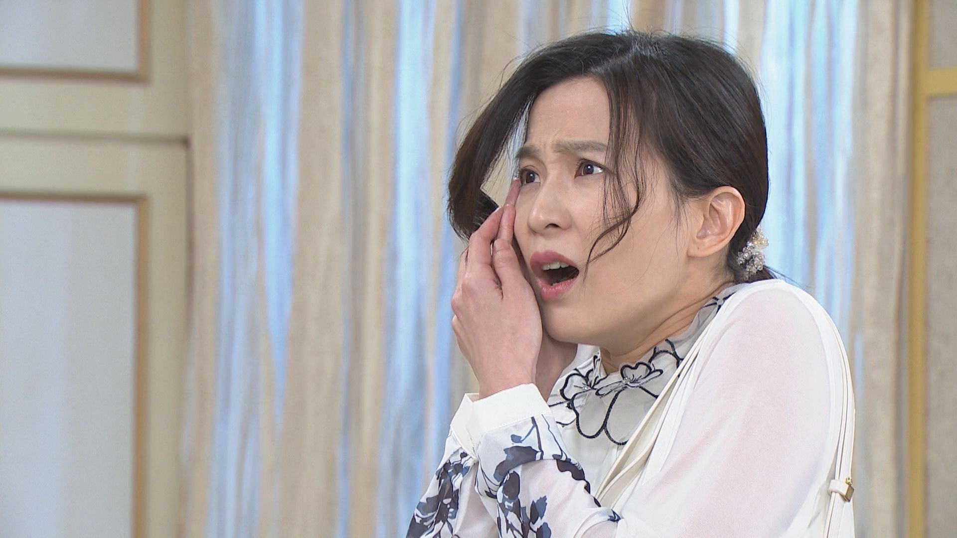 楚宣《市井豪門》被吳皓昇打，兩人拉扯最後楚宣掛彩急就診。（民視提供）