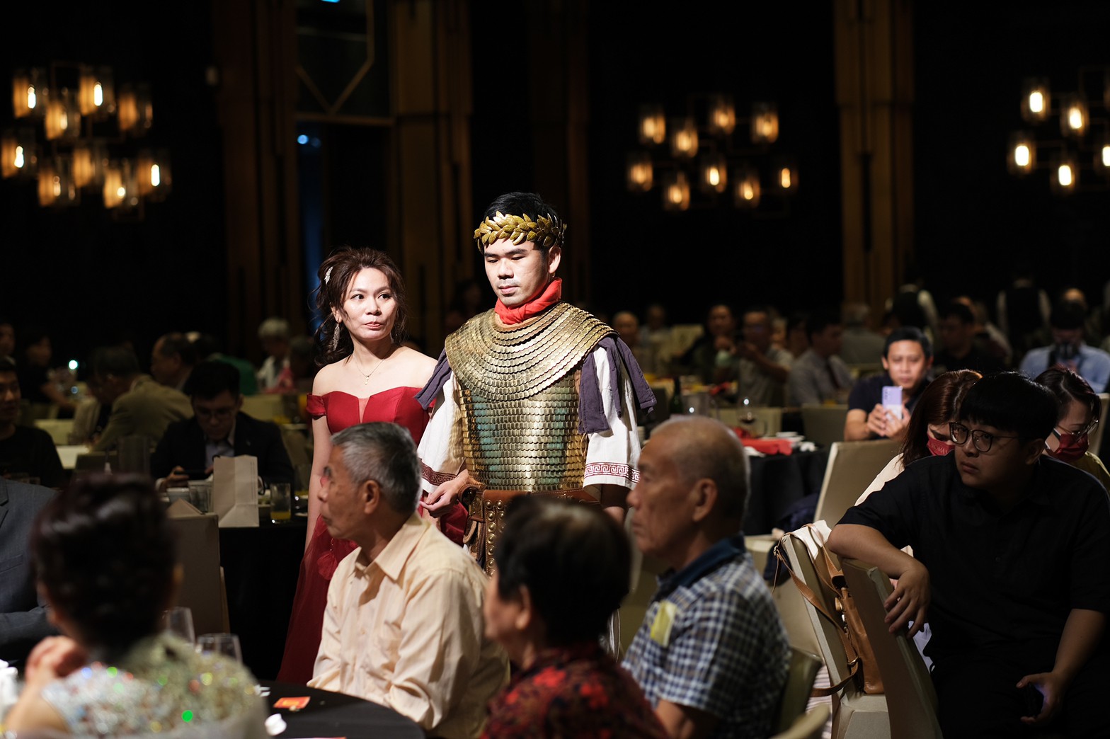 李思平與太太結婚時就身著古羅馬時期服飾入場。（李思平提供）