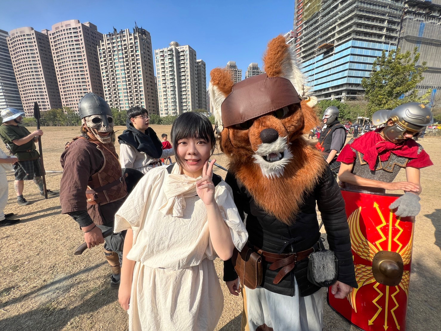 也有參與玩家裝扮成和人類相近的「亞人種」。