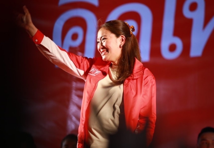 前總理塔克辛之女貝東丹（Paetongtarn Shinawatra）聲勢高漲，成為下屆總理機會頗高，不過近期卻被對手前進黨（Move Forward）領導人皮塔超車 。（翻攝Paetongtarn Shinawatra IG）