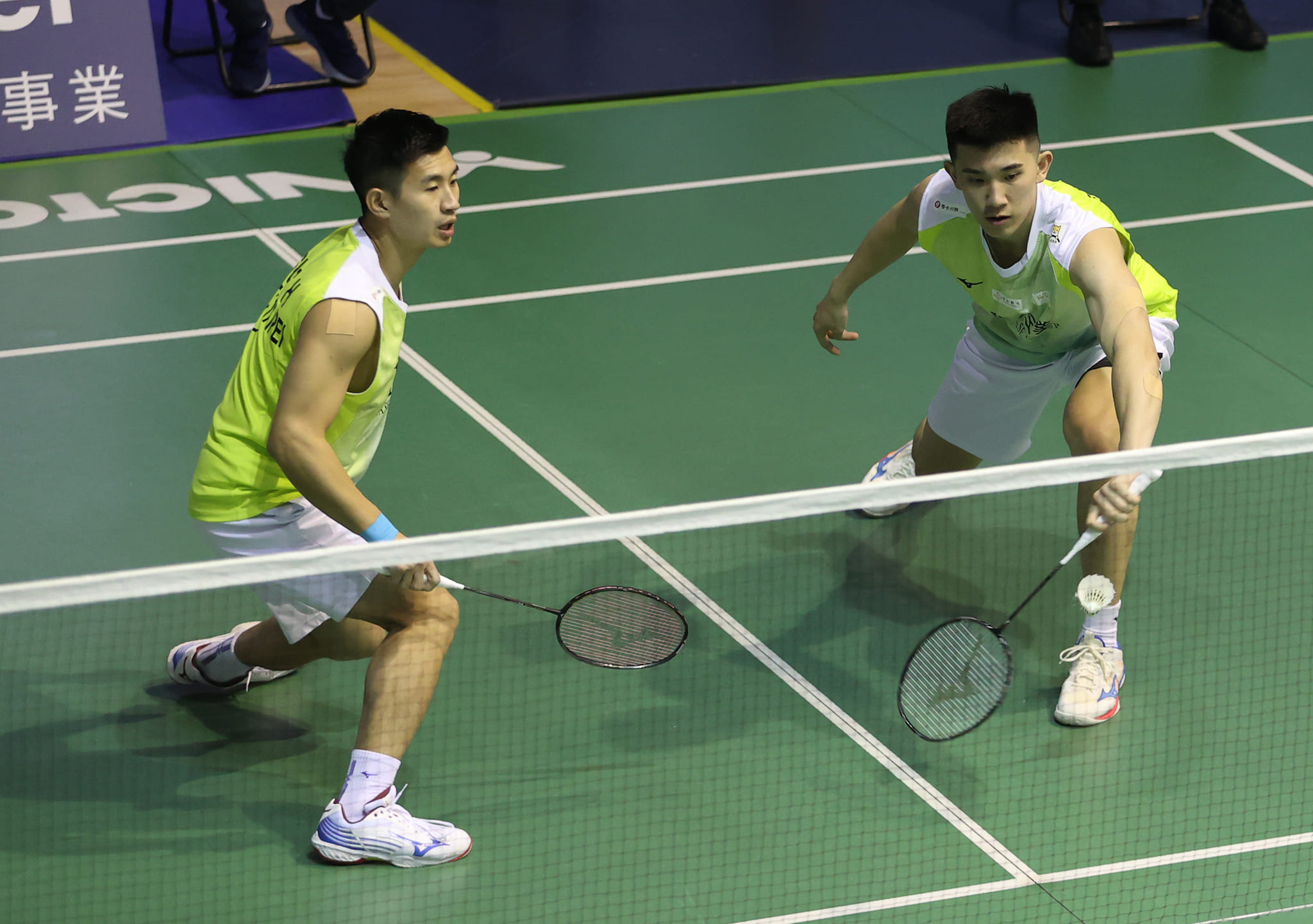 蘇迪曼盃選手名單公布，台灣僅報名14人引發議論，經聯繫世界羽聯（BWF）後，國內雙打手好葉宏蔚（右）才補進團體名單中。（翻攝自Mizuno Badminton Taiwan臉書）