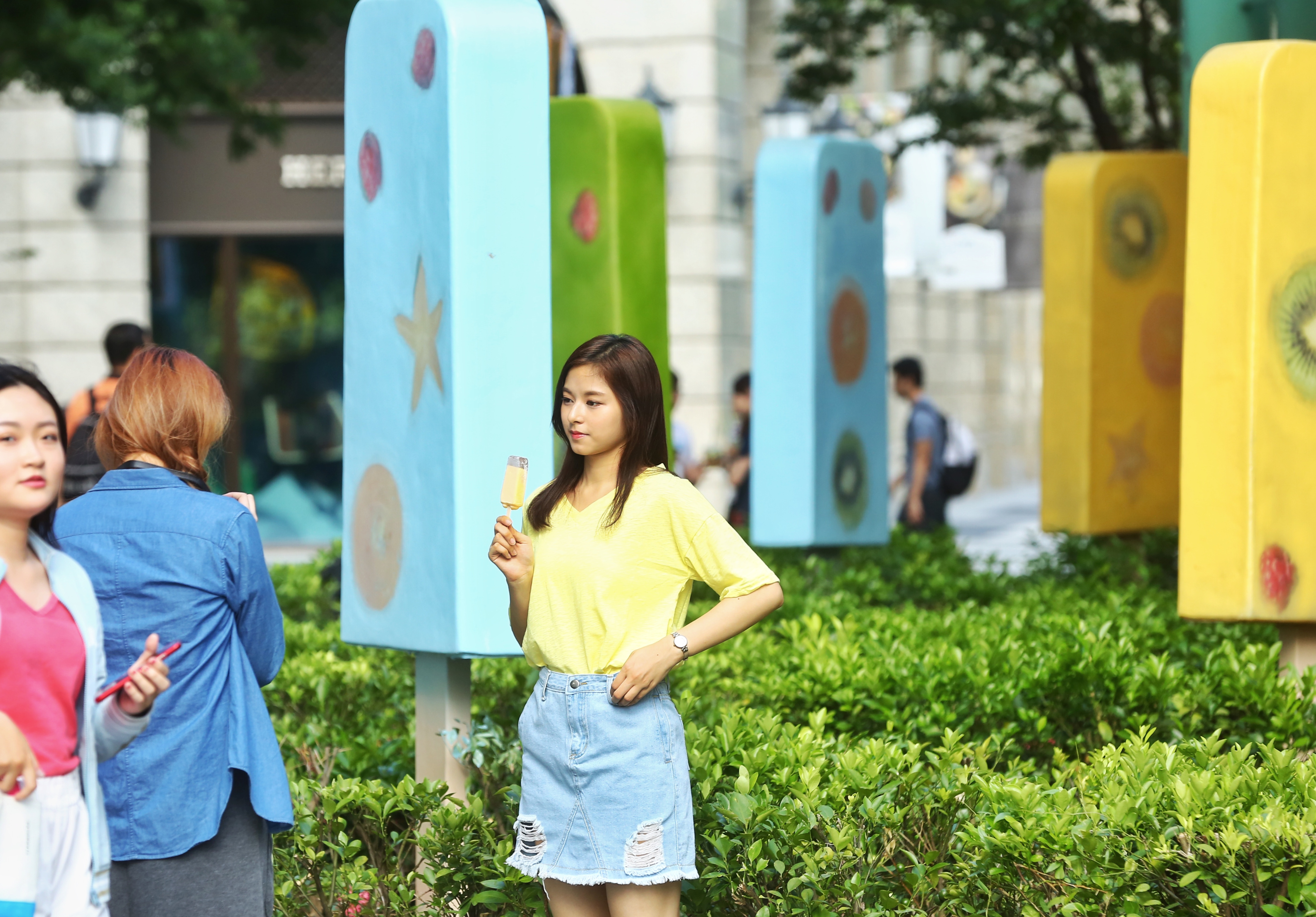 今日白天熱如夏，各地高溫上看30度，南高屏近山區有36度左右高溫。（本刊資料照）