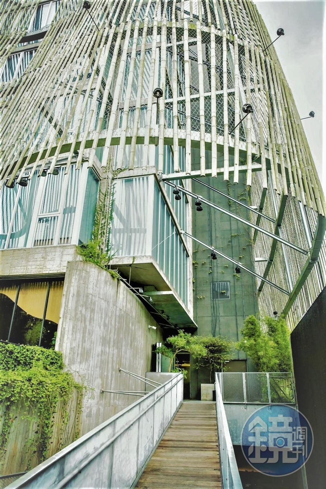 2021年開幕的了了礁溪,特殊的建築設計一直是網路熱門話題,頗有禪意。