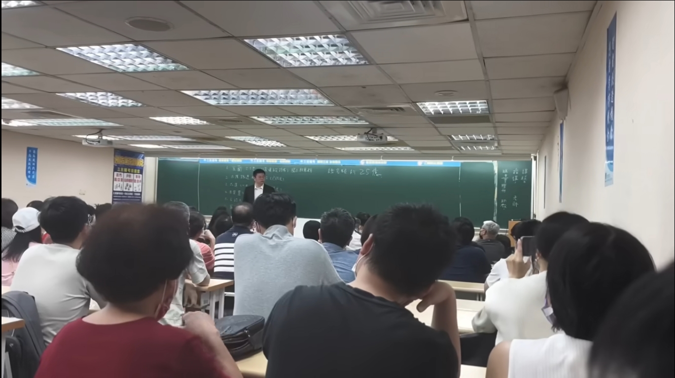 imB受害民眾組成自救會在全台遍地開花，被詐騙金額從75萬～2,000萬元皆有。（翻攝自宅女退休吃喝生活YouTube）