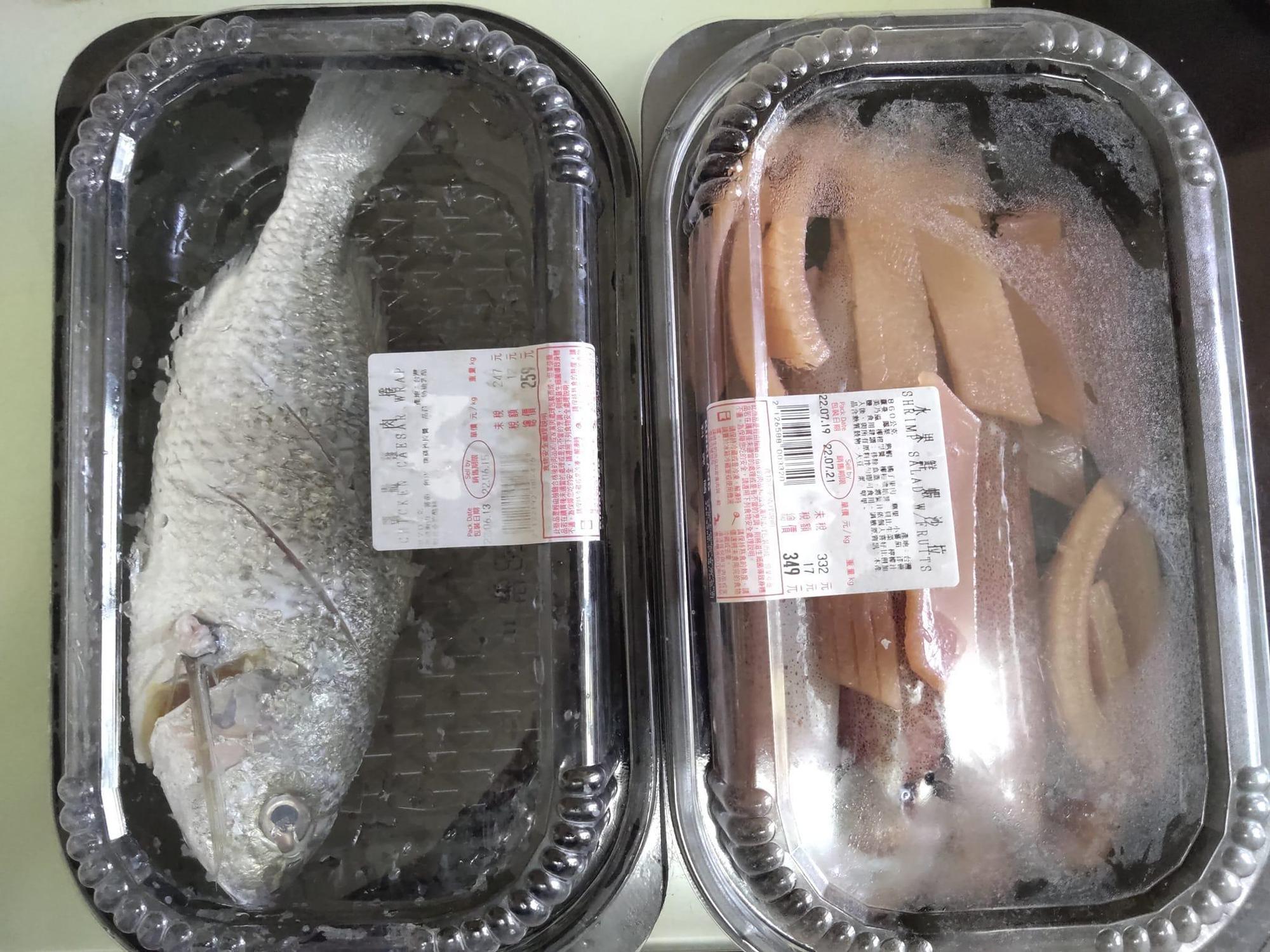 網友將好市多熟食盒拿來分裝魚等食材,當作保鮮盒。(臉書社團「Costco好市多 商品經驗老實說」)