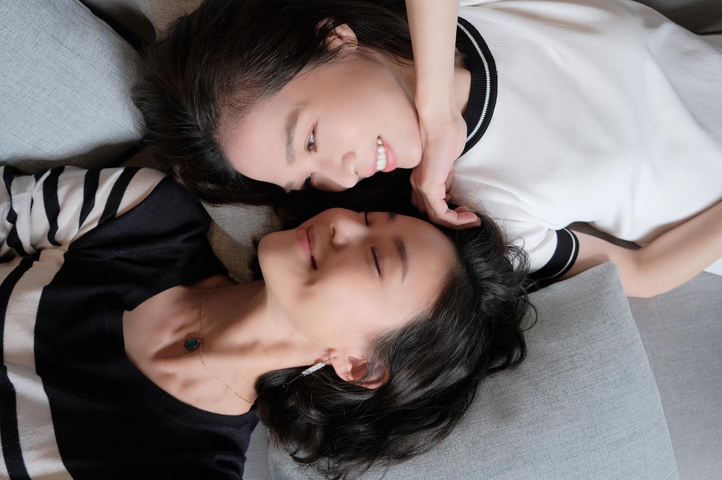 鍾瑶和謝盈萱合作如沐春風。（翻攝自鍾瑶臉書）