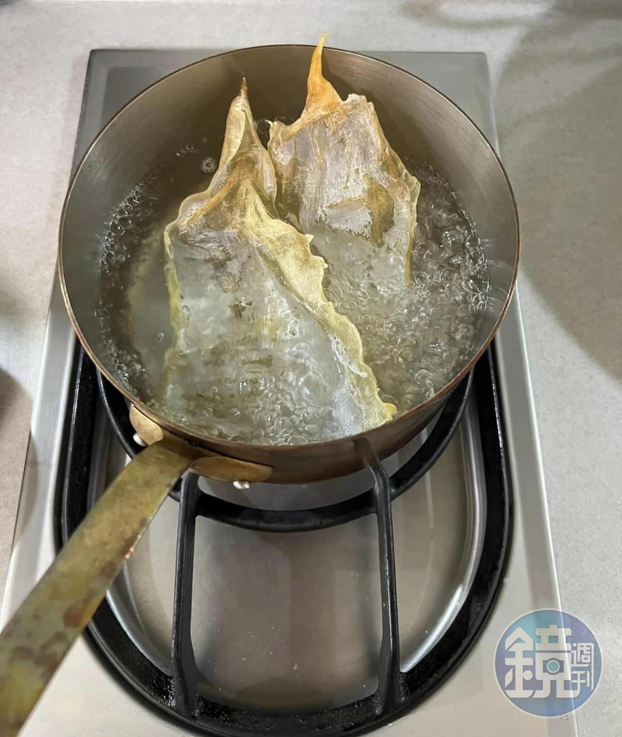 浸水後煮開。