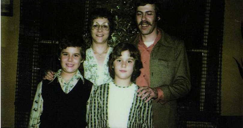 大衛在不知道自己原生性別情況下，被強迫當成女孩與進行變性手術。（翻攝自推特）