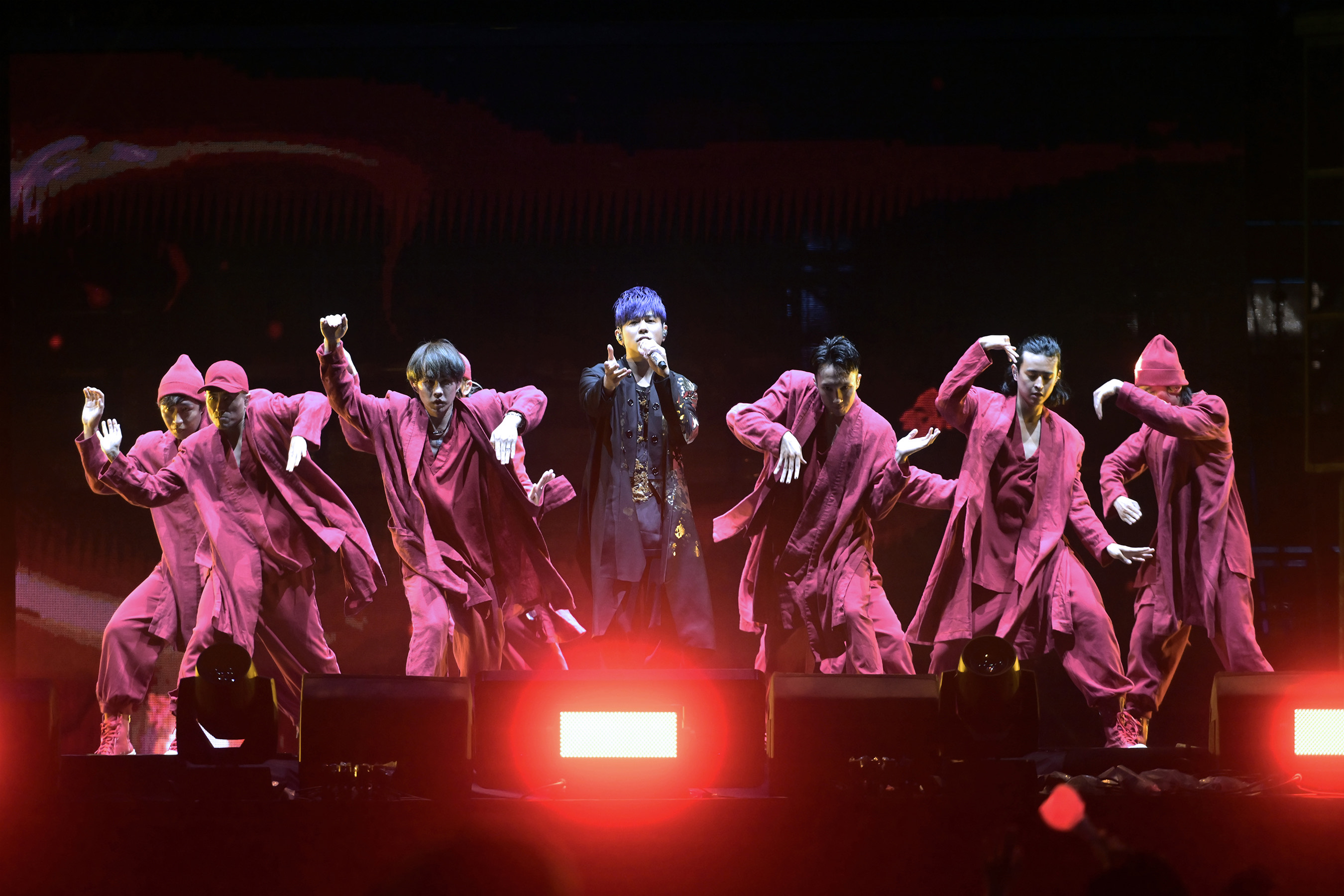 周杰倫多元曲風的詮釋,鋼琴、吉他、古箏等樂器的彈奏游刃有餘。