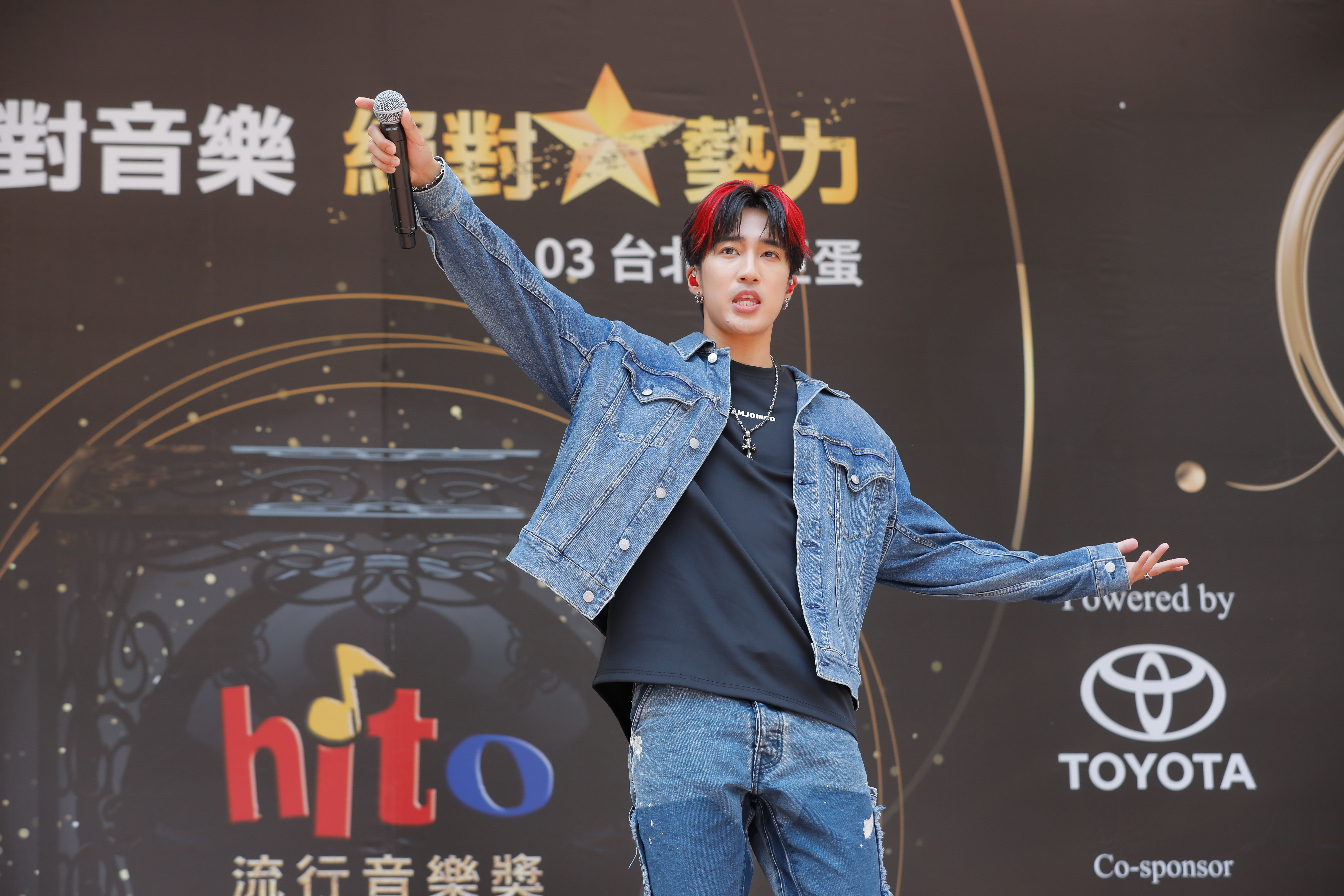 婁峻碩屢獲hito流行音樂獎肯定。