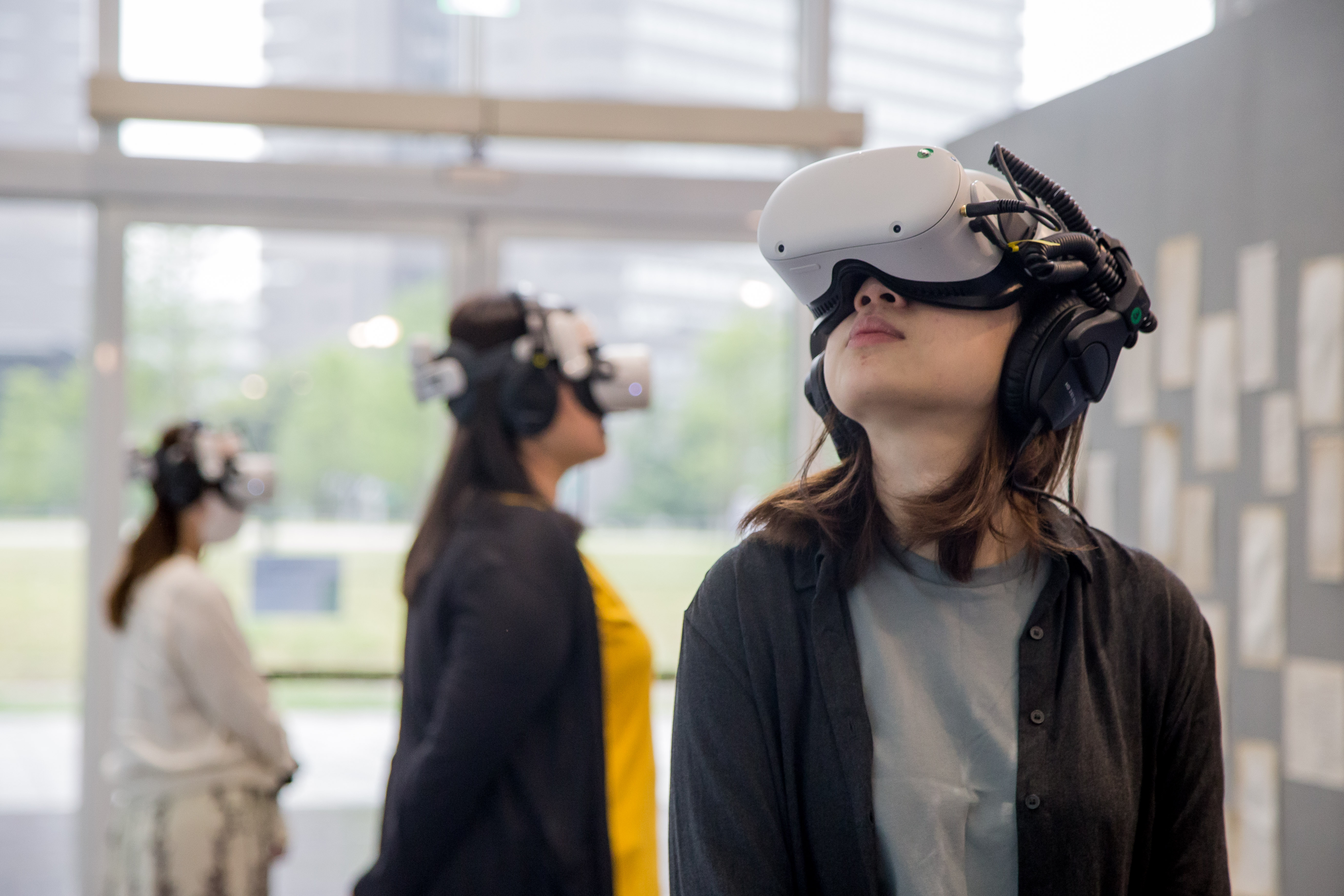 VR虛擬實境給觀影者全新的故事體驗方式，人物的情緒和劇情張力都因沉浸式觀影而被放大。（國家影視聽中心提供）