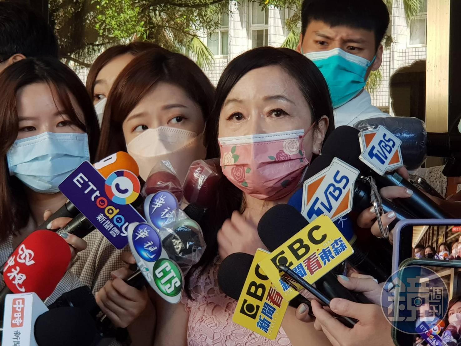 名嘴周玉蔻去年於臉書上針對購買疫苗一事開轟慈濟，稱其為「中共自己人」。（資料照）