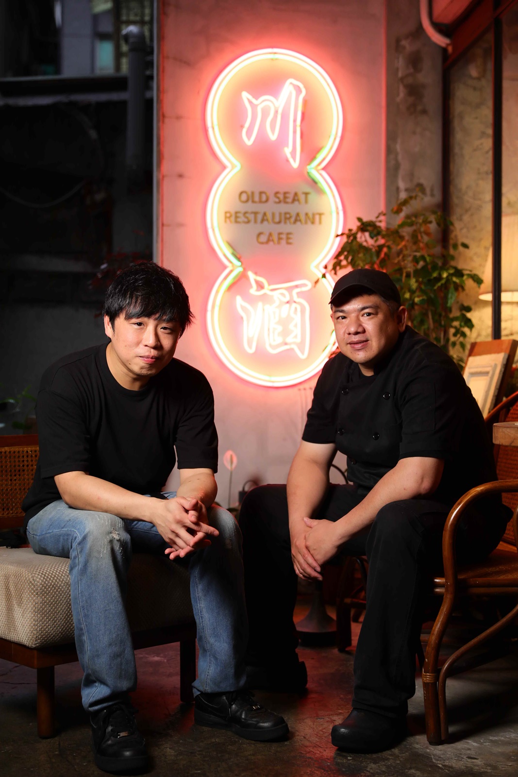 老闆徐偉紘(左)與主廚游志宏(右)常常為了讓料理更加精進,吃遍不同川味料理。
