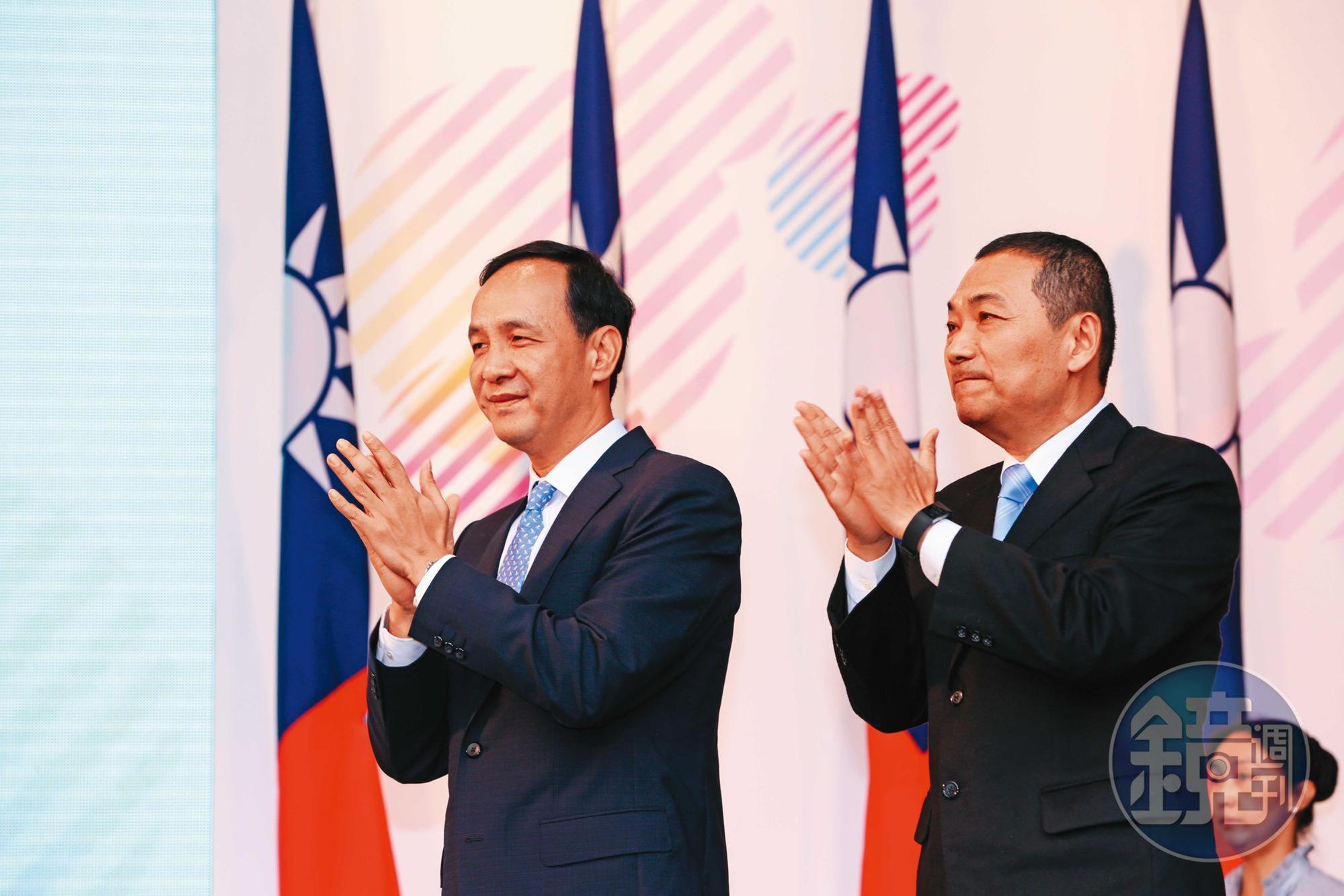 胡馨云指前新北市府的朱立倫團隊與現任市長侯友宜團隊,未妥善處理改建案,造成她家破人亡、鄰居無家可歸。