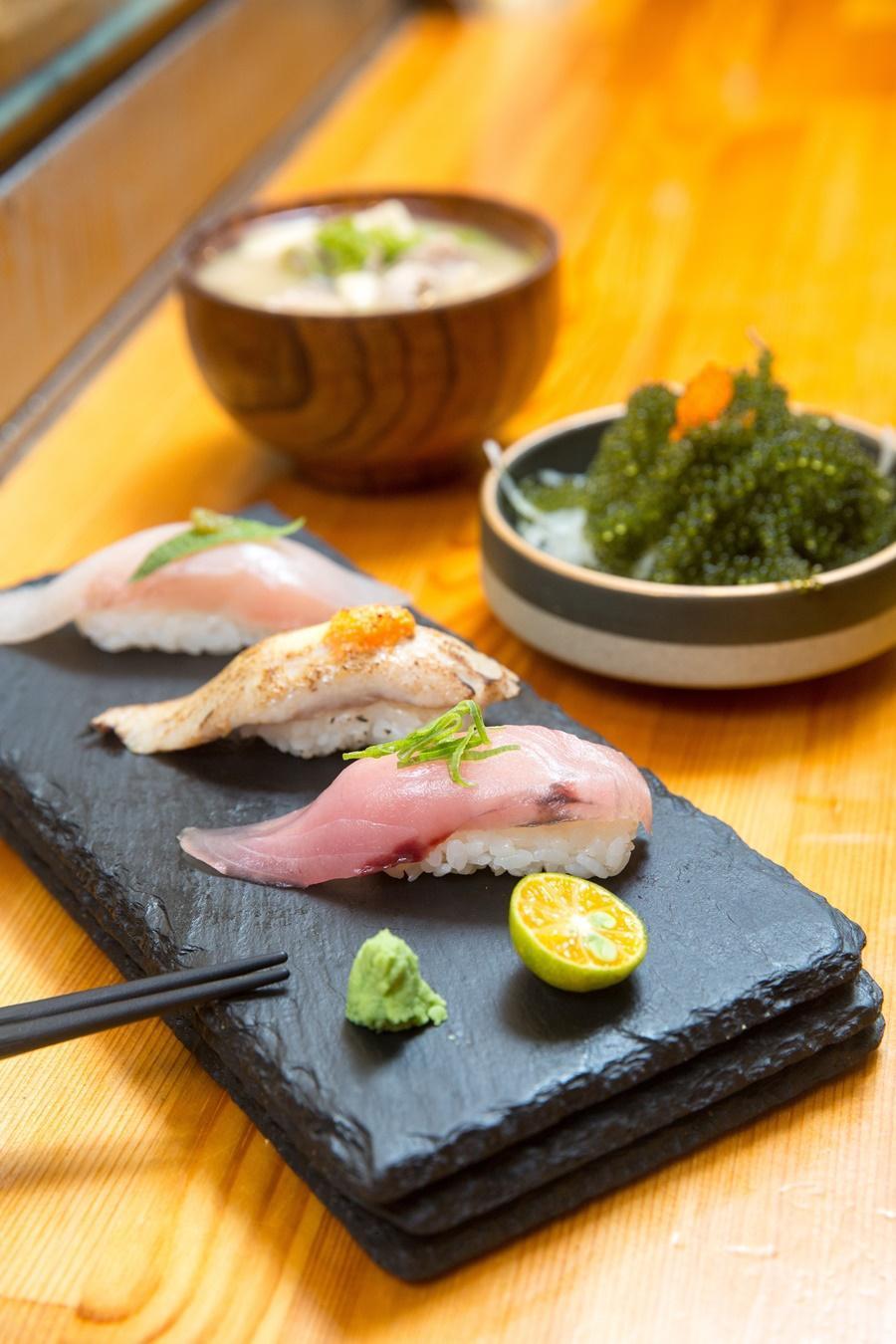 「漁人手作壽司料理」的握壽司現點現做,可客製化餐盤。