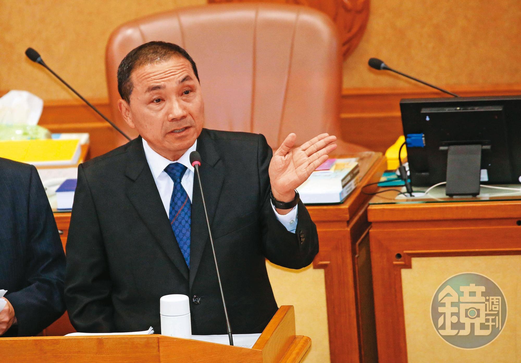 相較郭台銘全台造勢拚黨徵召,侯友宜(圖)則按兵不動,死守新北議會及市政議題。