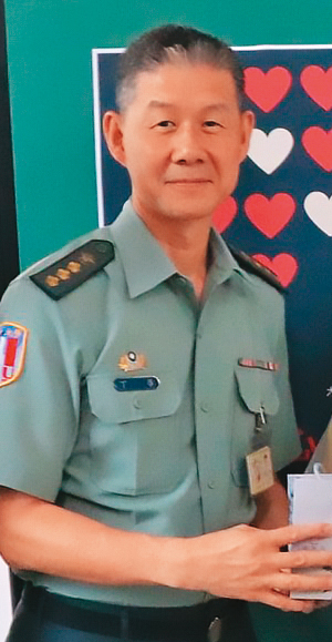 政戰學院心理及社工系副教授丁華遭控抄襲學生的論文。(翻攝政戰學院臉書)