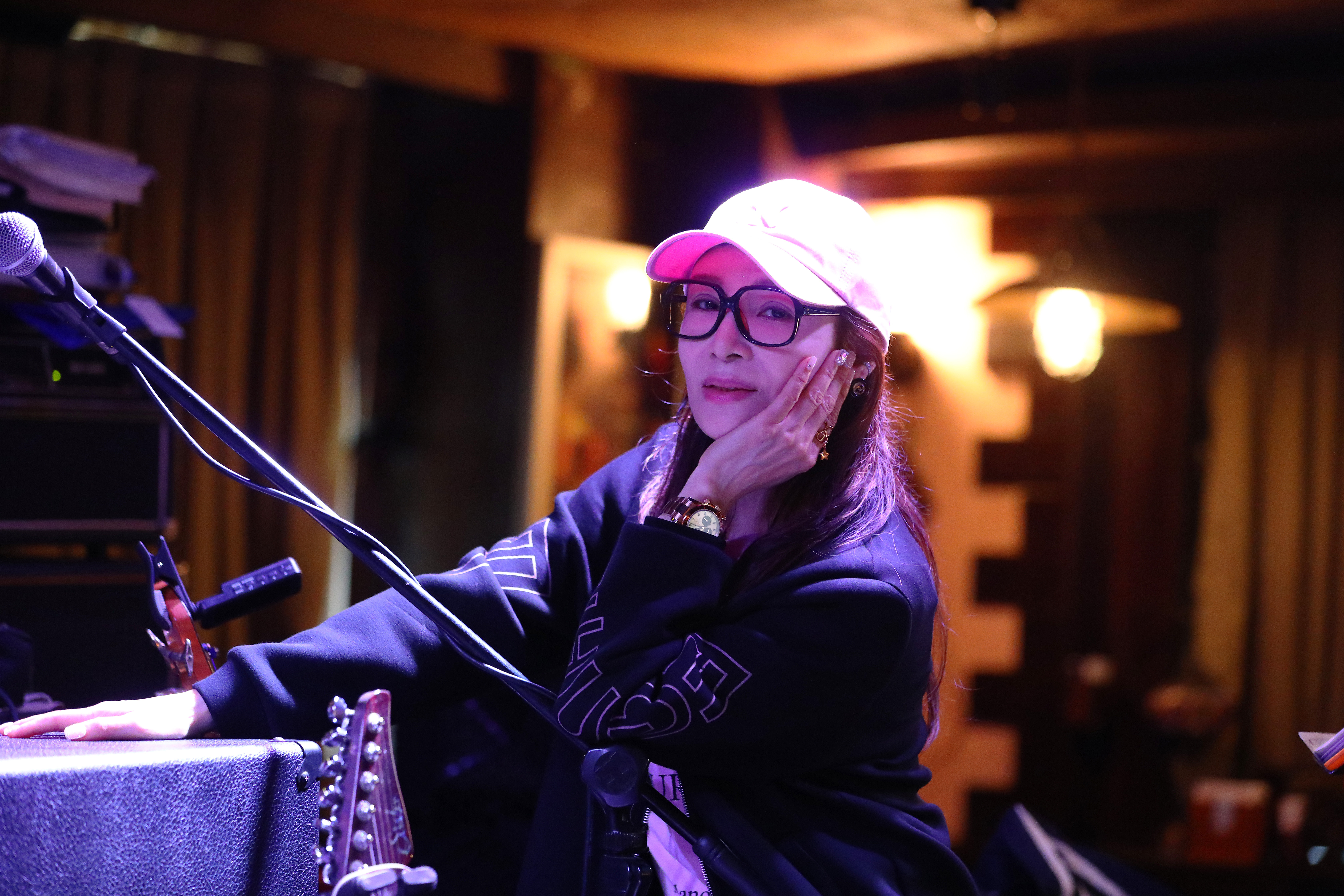  蔡秋鳳4月登上大港開唱，5月在高雄流行音樂中心「真愛秀·藍寶石大歌廳」開唱。