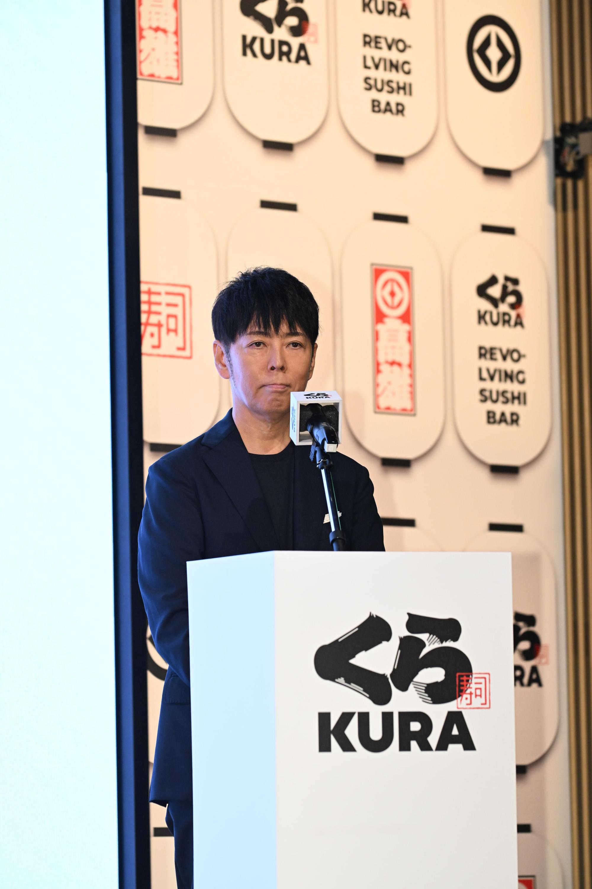 佐藤可士和入行以來替許多日本知名品牌做品牌設計,盼未來能將觸角伸至公共設施,協助改善社會問題。(藏壽司提供)