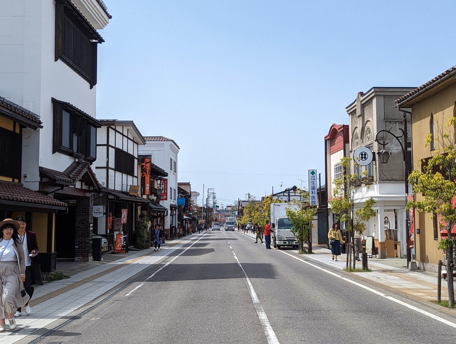 喜多方市知名的「藏造老街」。