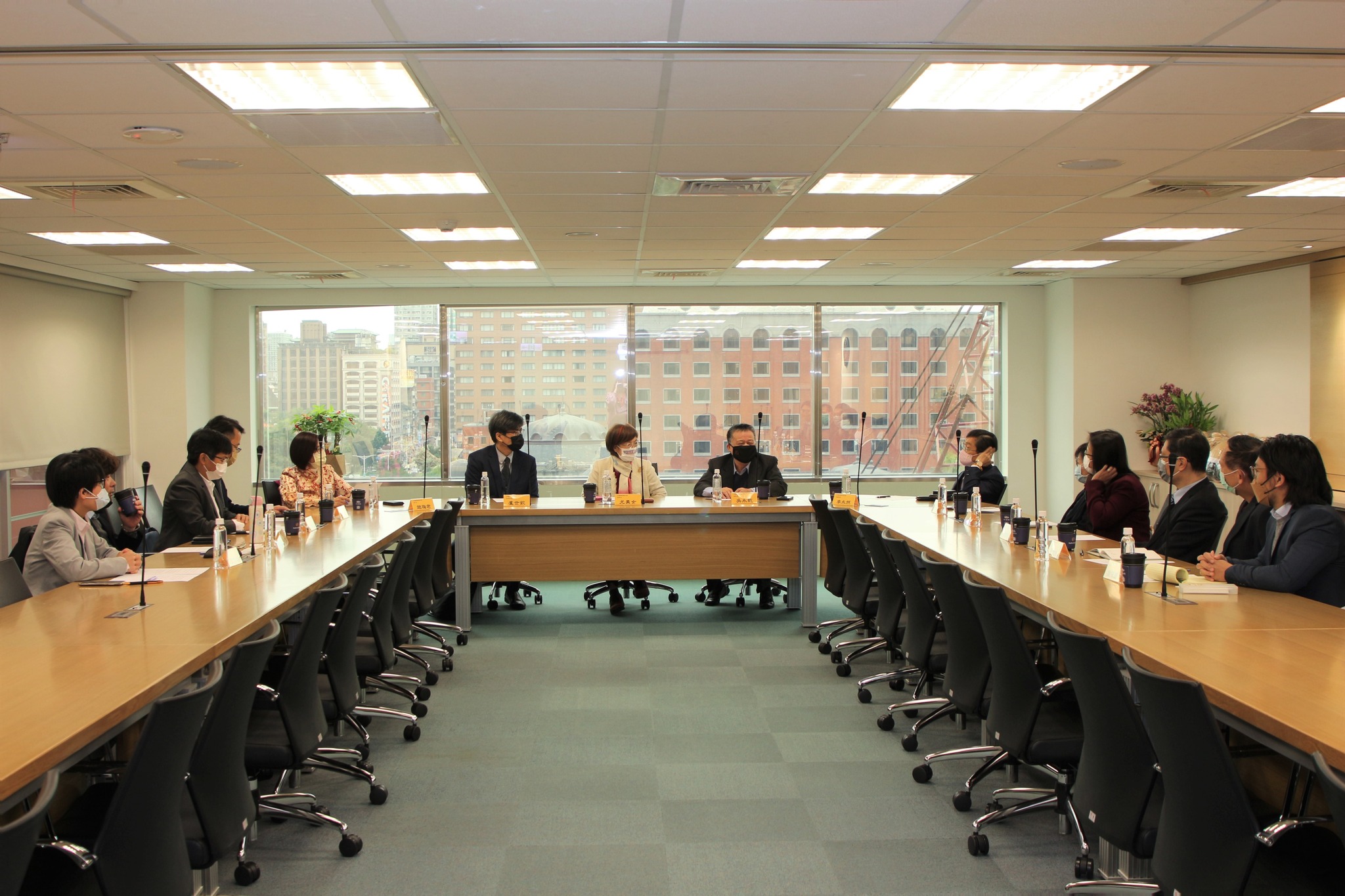 全國律師聯合會表示，若發現有不法之人冒充律師，鼓勵被害民眾勇於檢舉。（翻攝全律會臉書）