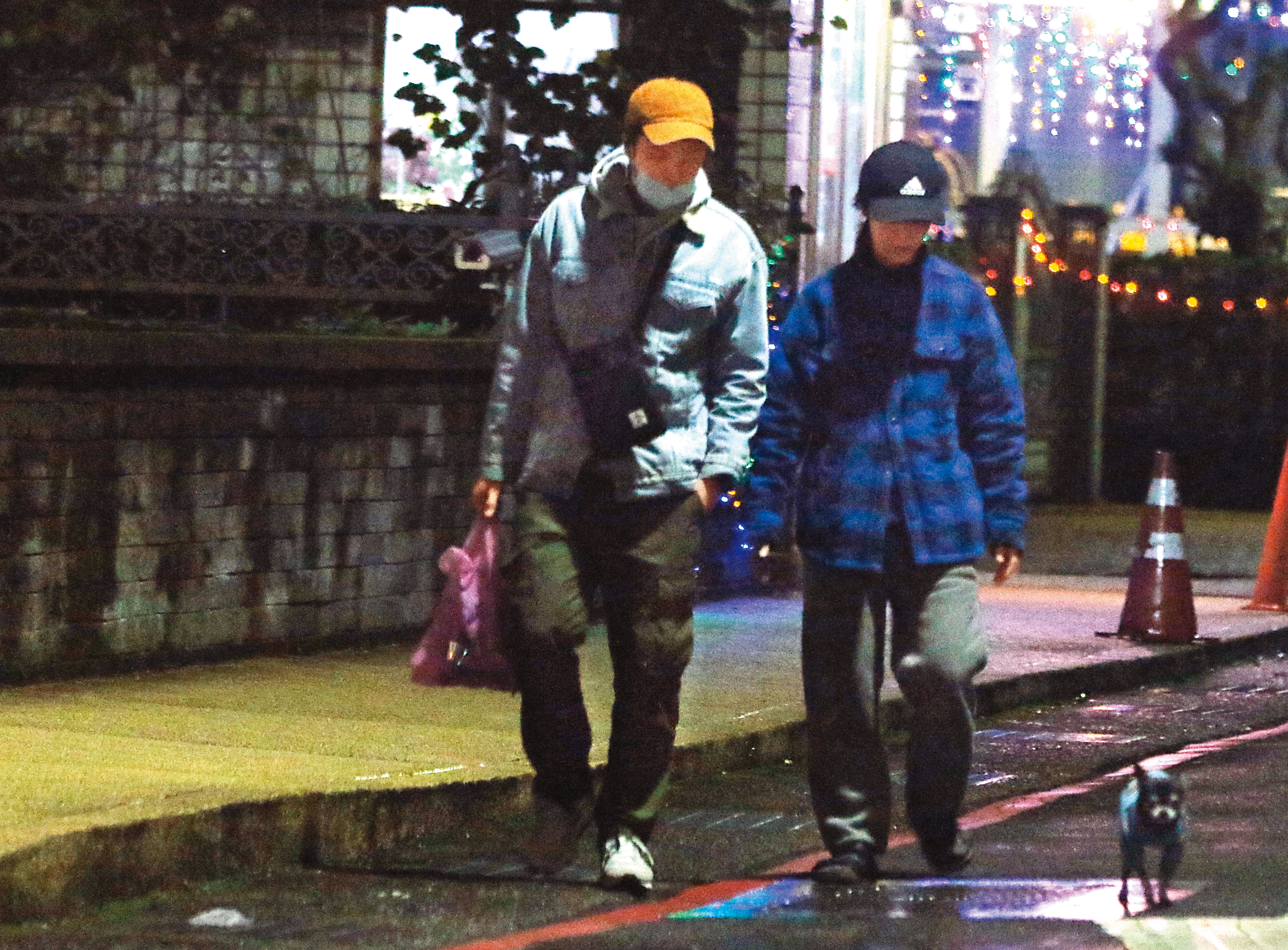 本刊曾拍到張書偉（左）與勇兔（右）約會，由於他們同門，所以從認愛到分手的聲明都一起發出。