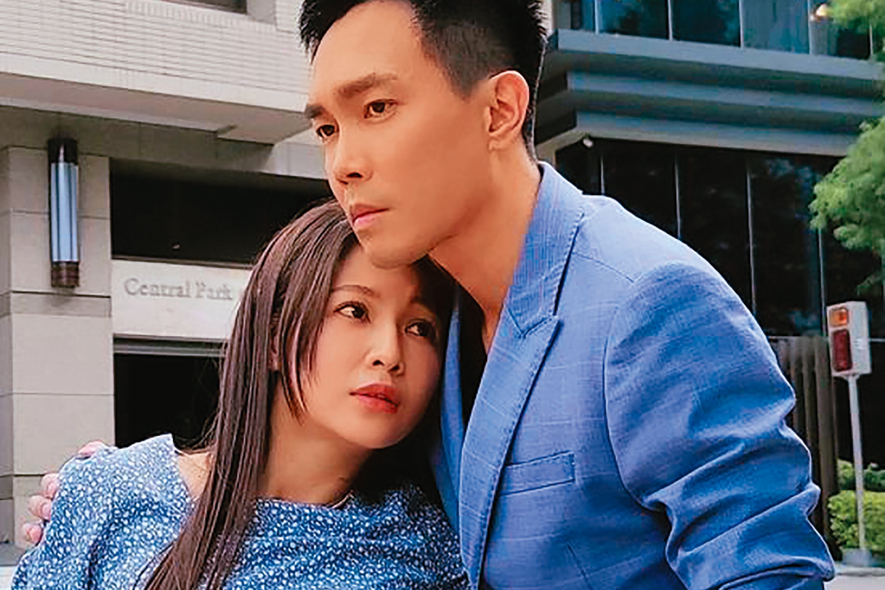 許仁杰（右）傳出曾為謝京穎（左）暈船，後來弄到跟老婆爆出離婚，雙方鬧得並不愉快。（翻攝自謝京穎臉書）