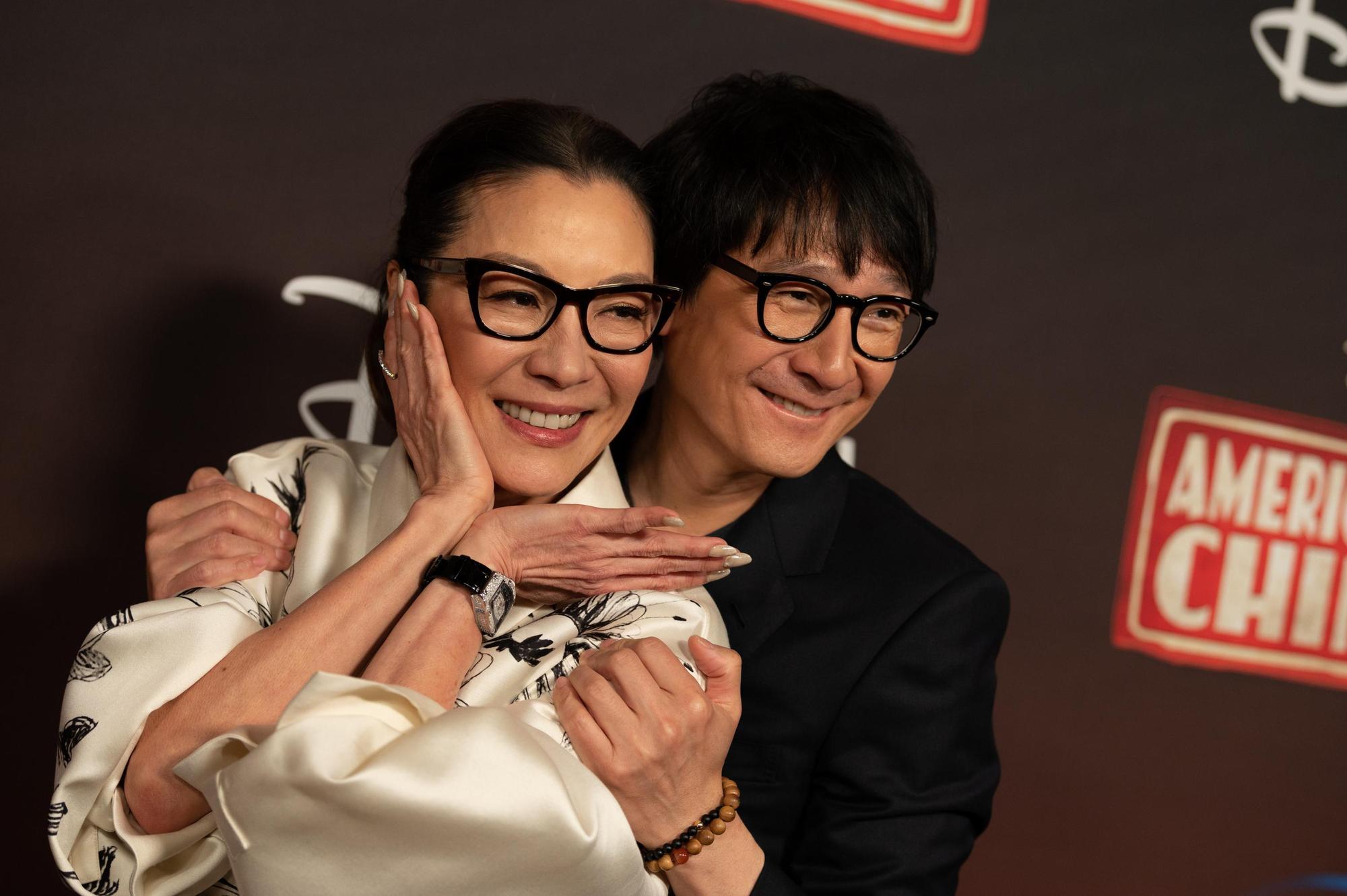楊紫瓊(左)與關繼威(右)再次於《西遊ABC》的紐約首映合體。(Disney+提供)