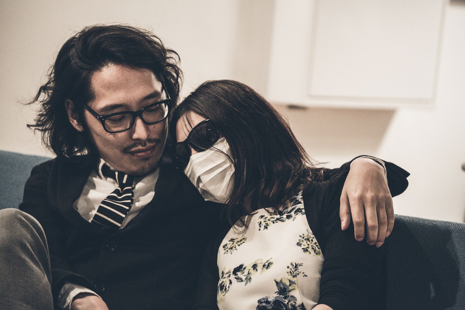 人妻因為疫情被裁員，丈夫一肩扛起家計讓她專心規劃下一步，她卻出軌同樣失業的小王。（示意圖 pakutaso）