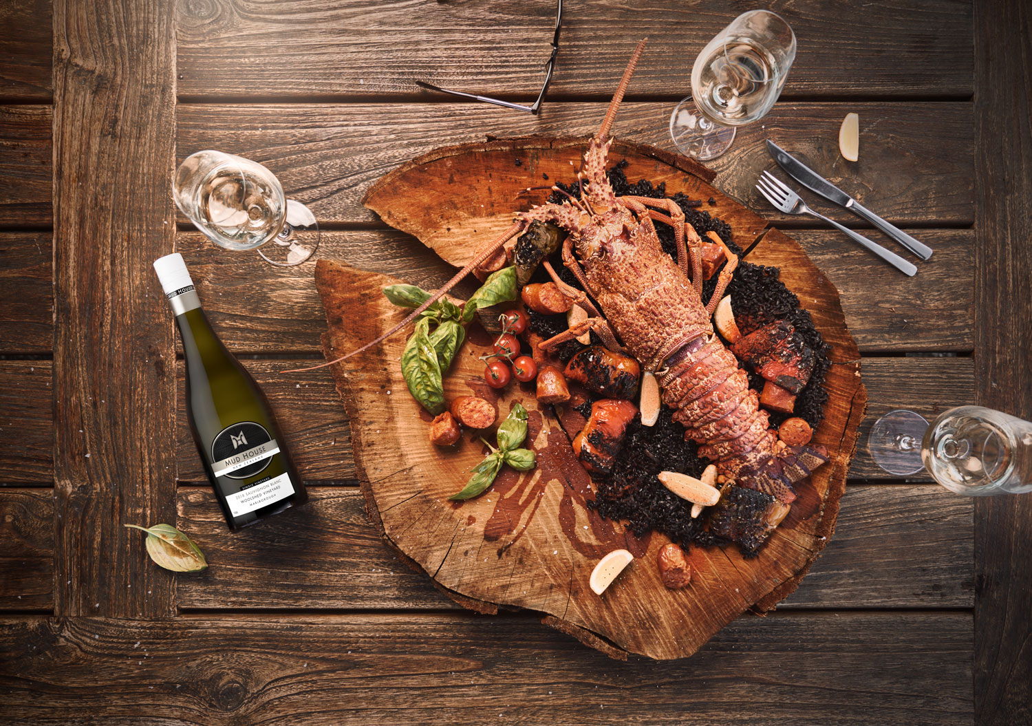 剛引進台灣的紐西蘭Mud House泥房子的白葡萄酒，適合在炎炎夏日搭配各種食物飲用。（享躍國際提供）