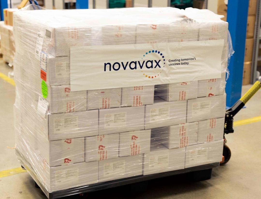 Novavax週二宣布全球裁員25%以減少支出,消息一出使股價大漲。(翻攝自臉書@Novavax)