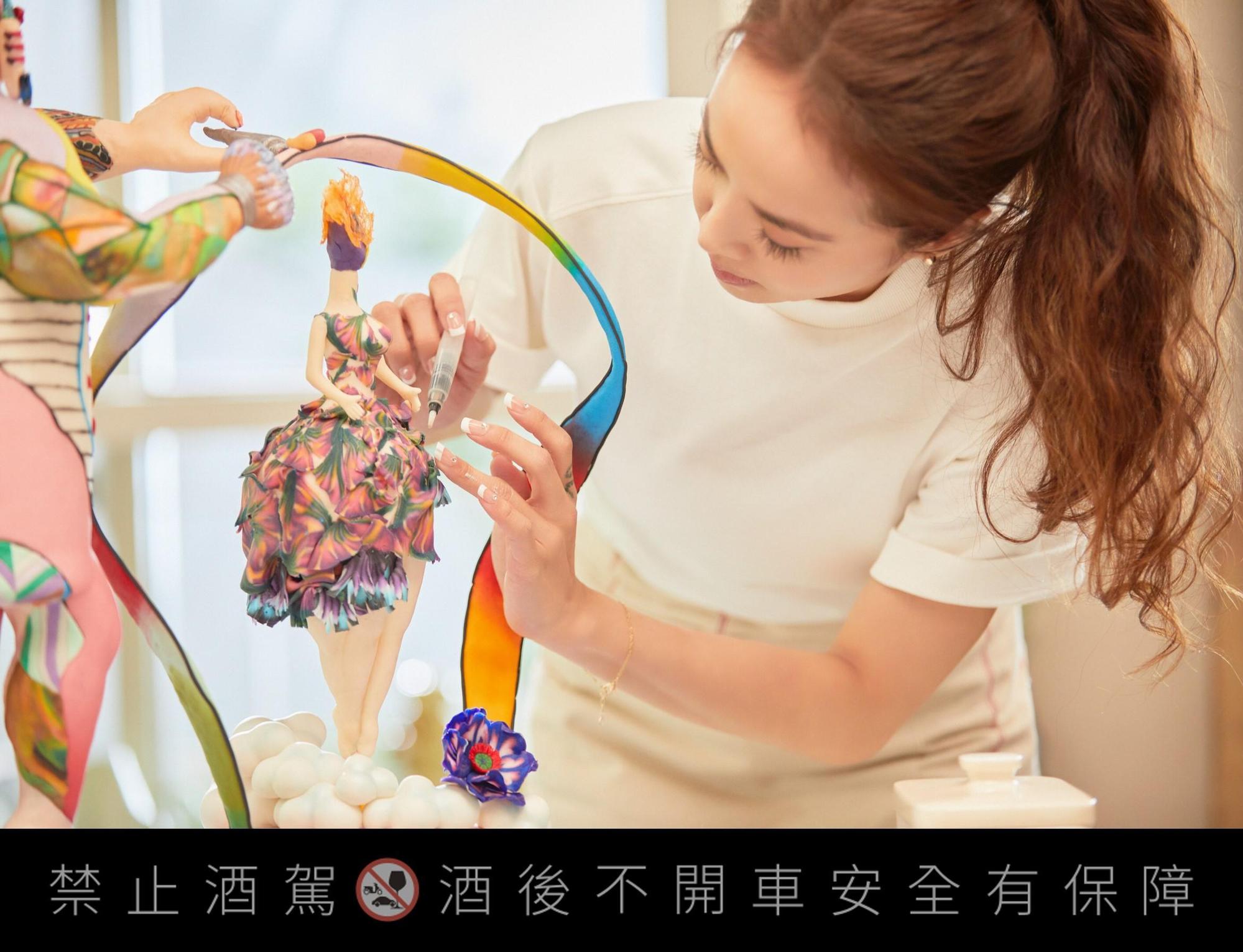 百富「心藝計畫」邀請蔡依林創作翻糖作品「一心造一藝　遇見自己」。（百富提供）