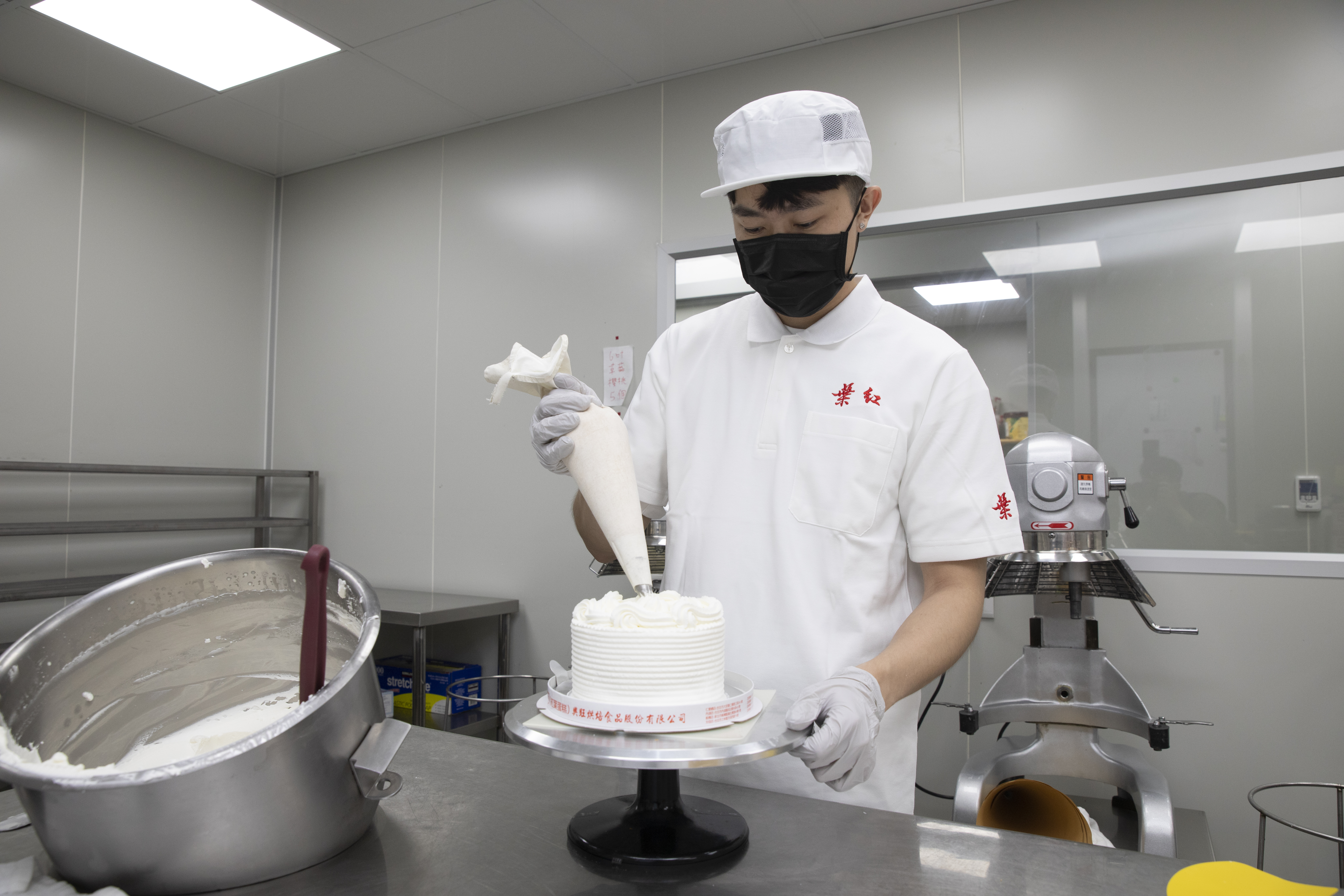 紅葉第三代許孟燏從小吃自家蛋糕，過生日便不吃蛋糕。