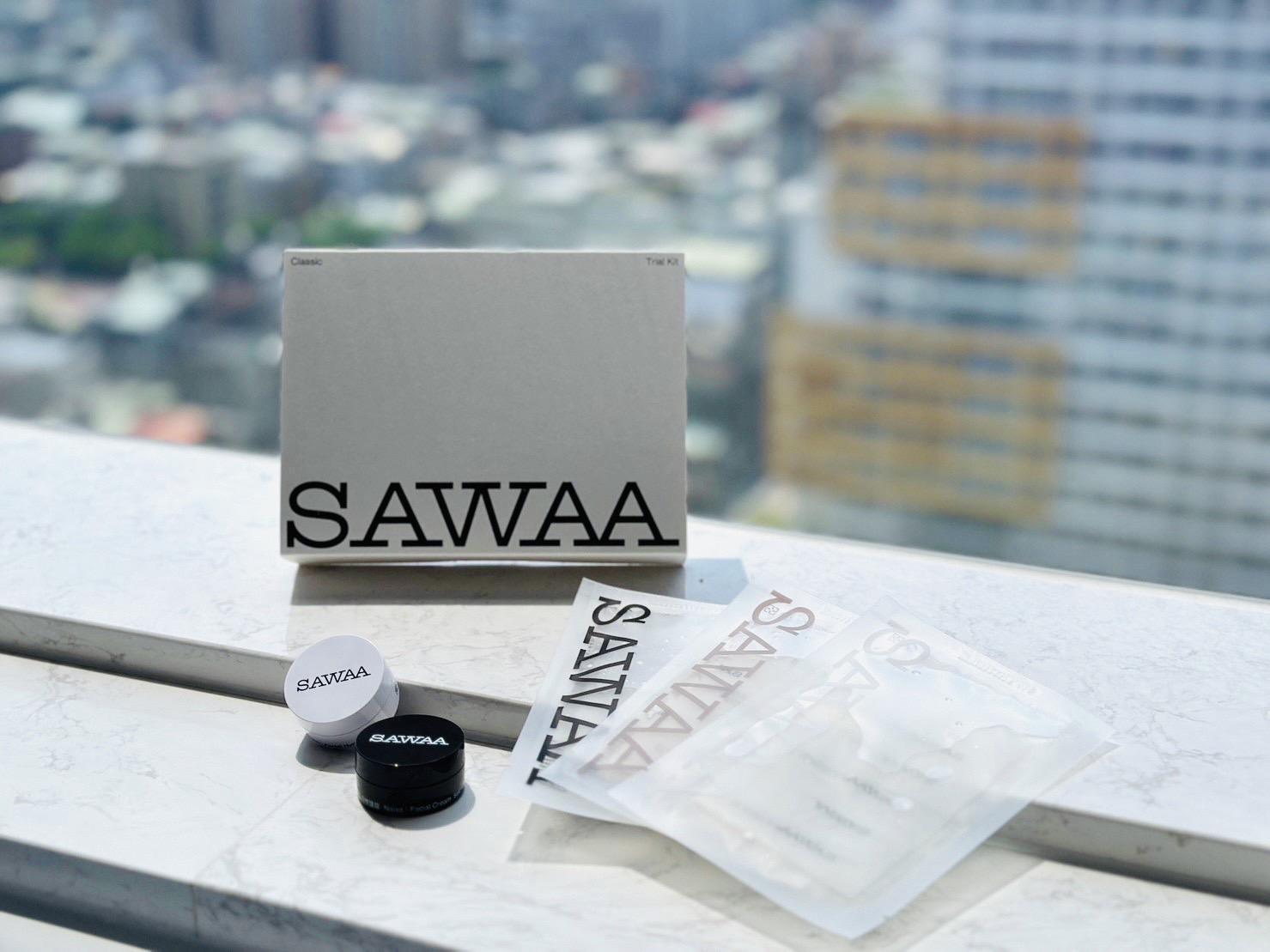 母親節住房方案贈送「SAWAA」臉部機能保養體驗組一盒,內含緊顏肌活修護霜、極光淡斑導白霜、機能面膜。(飯店提供)