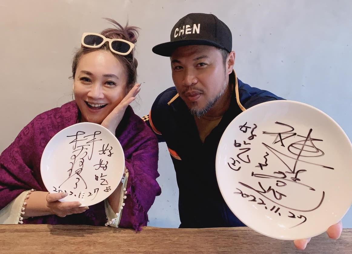 秀琴(左)上節目自曝與老公陳致遠健康亮紅燈。(年代新聞提供)