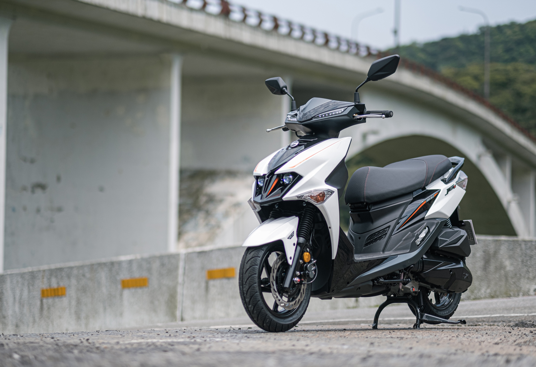 【新車登場】賽道百冠里程碑！SYM JET SL TCS致競版