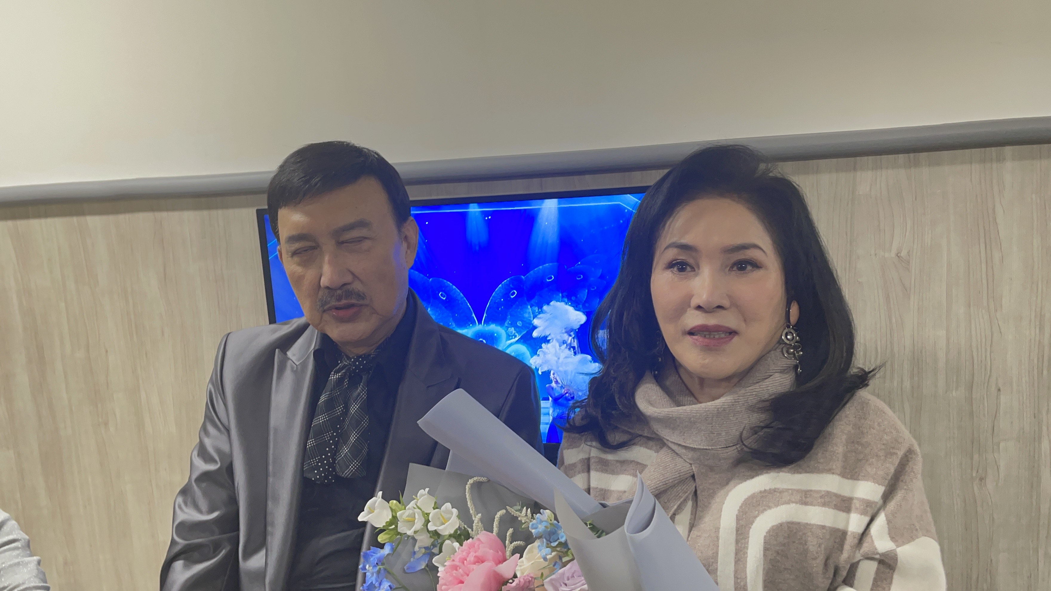 一提到余祥銓將當爸，余天與李亞萍很開心。