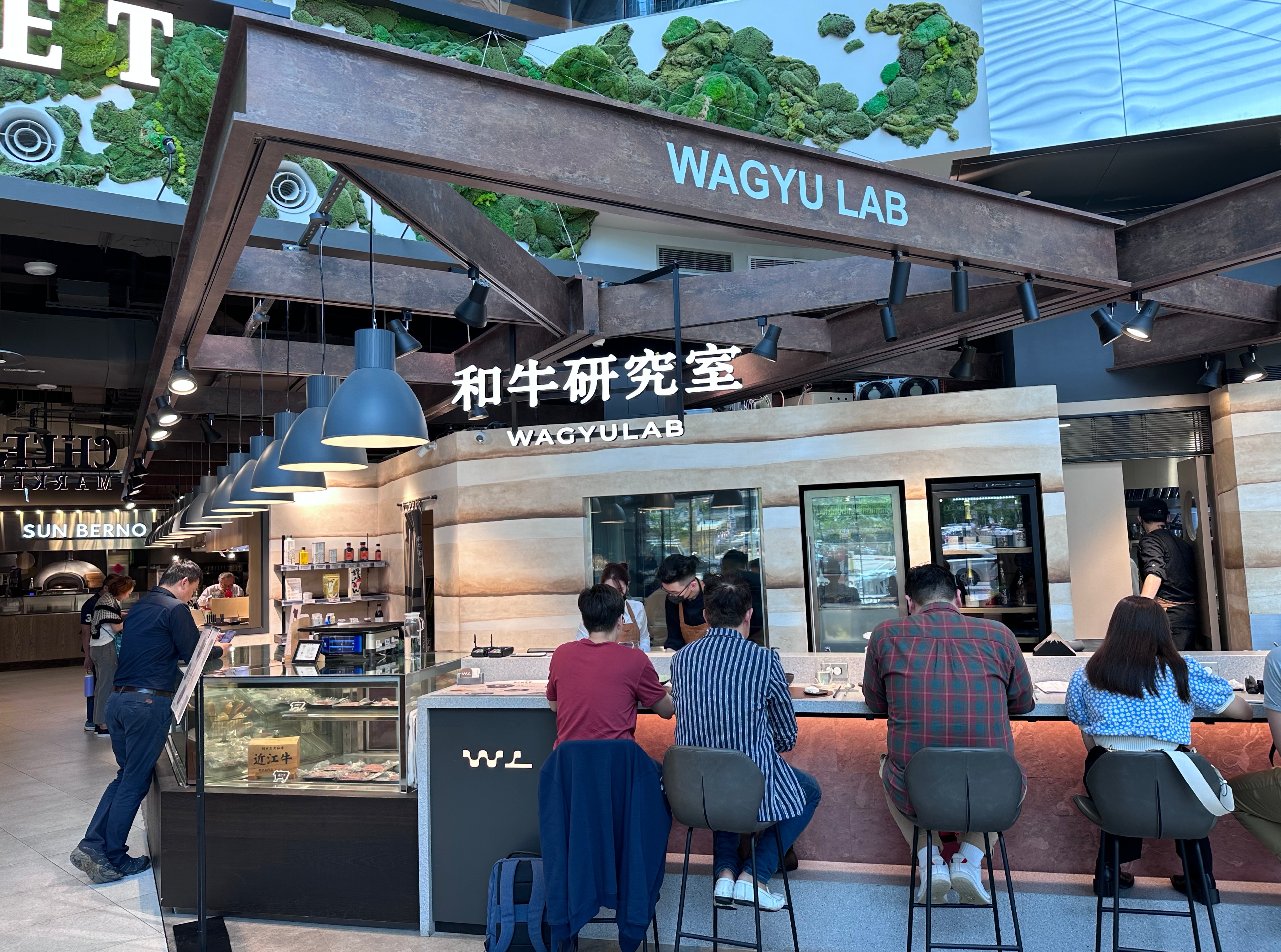 和牛研究室為亞洲首間全時段和牛生活方式選品店，致力在台推廣和牛文化。