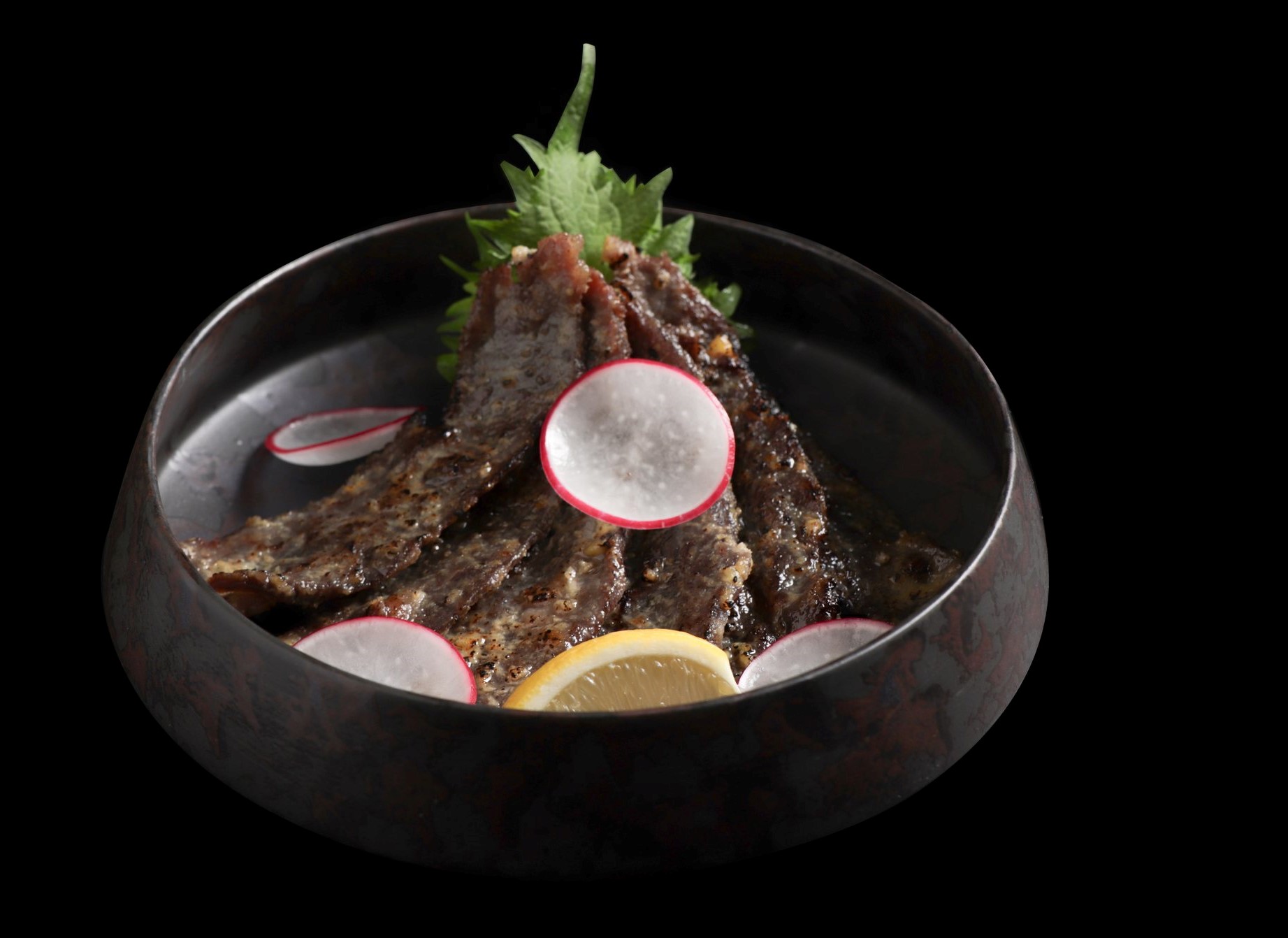 「味增漬烤和牛」綿密地將味噌的甘醇與和牛的豐美在熟成中完美融合。（880元／份）（和牛研究室提供）