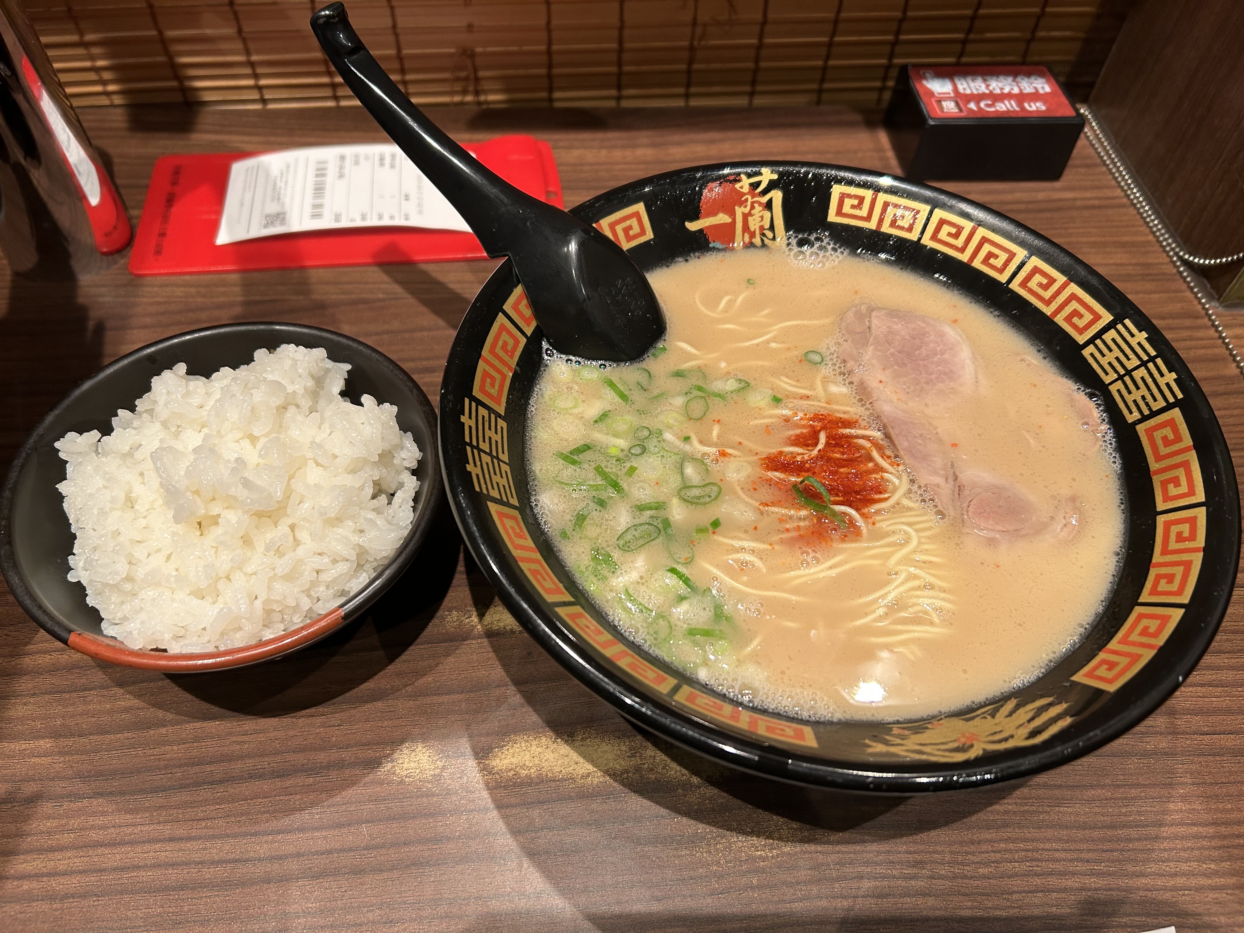 「一蘭拉麵」台北本店與別館明日起將調整營業時間，平日時段「5:00～10:00」將為店舖公休時段。