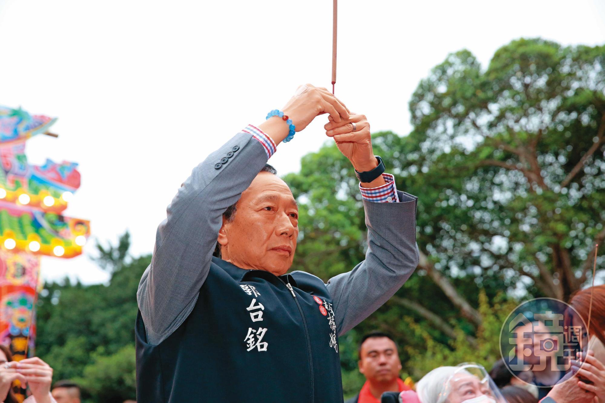 郭台銘的確比4年前強，但相較於他的慷慨激昂，國民黨中央則顯得異常冷靜，甚至冷漠。