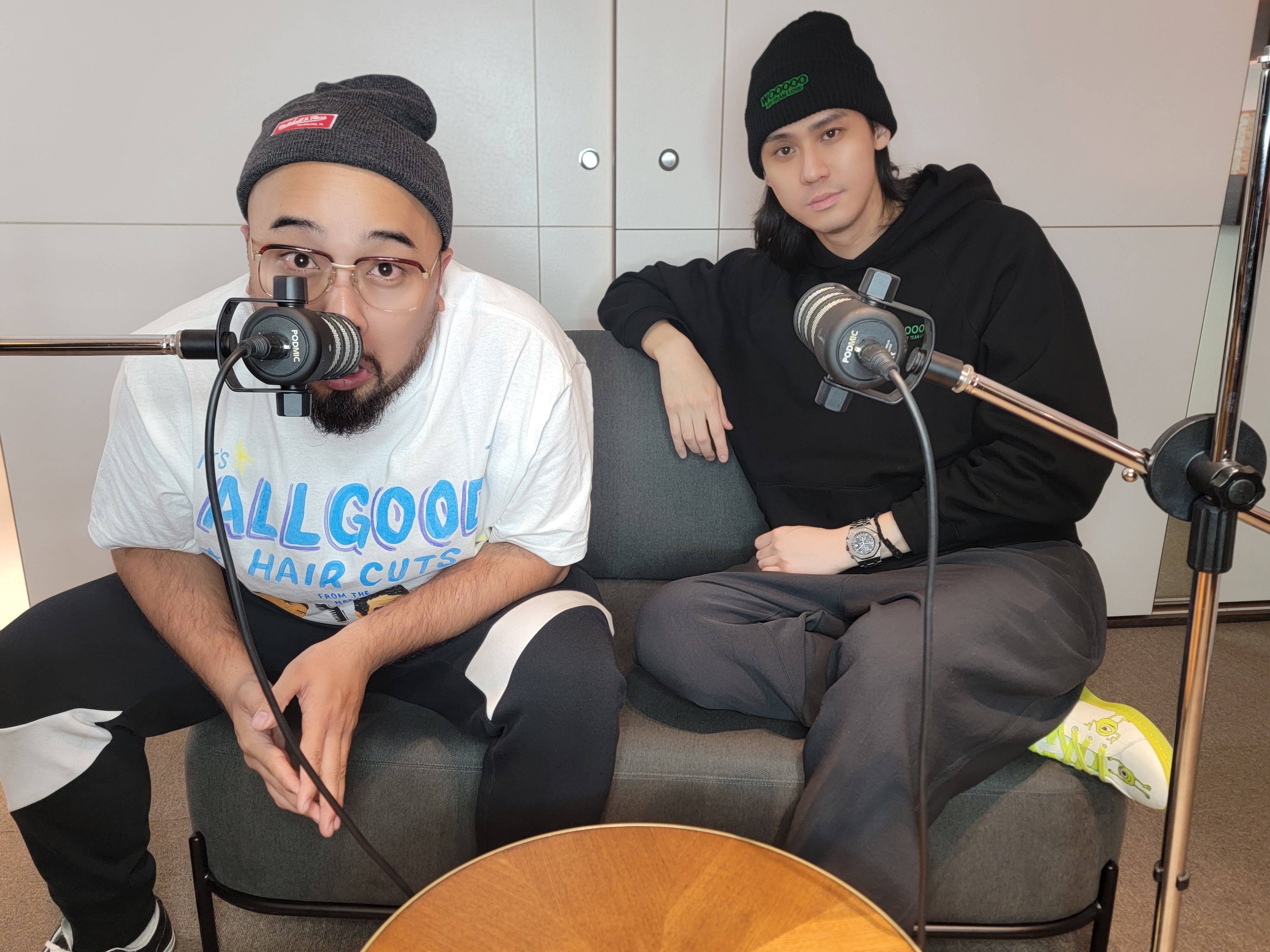 李玉璽和嘻哈歌手「美麗本人」因為拍戲發現意外合拍。（《麗璽咧敢》提供）