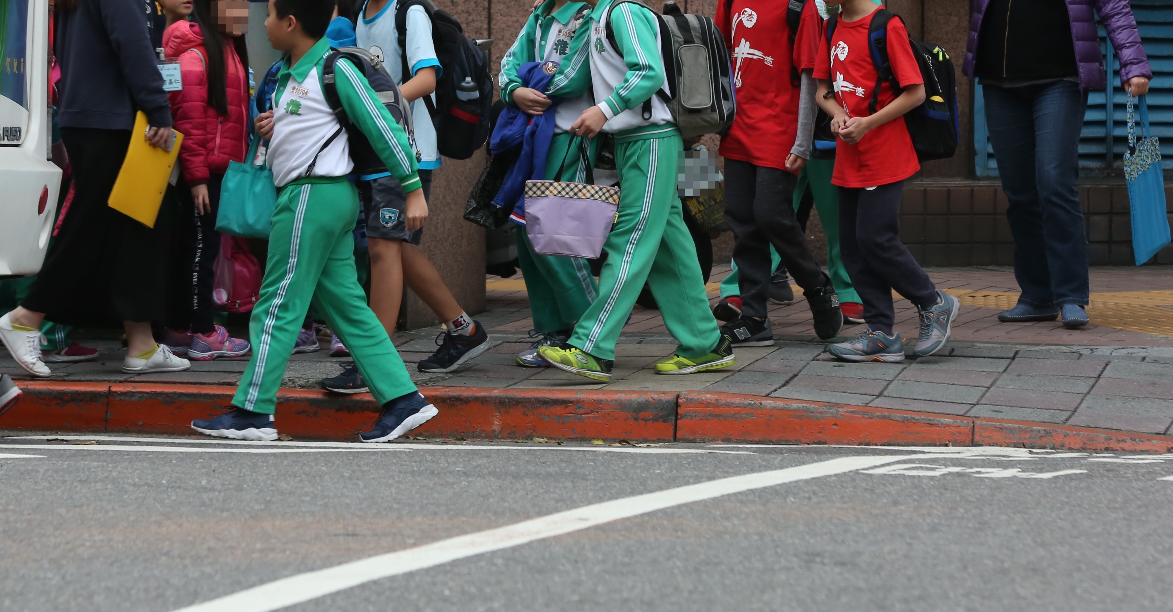 對於「週休3日」有學校校長坦言，中小學課可能會上不完。示意圖。（本刊資料照）