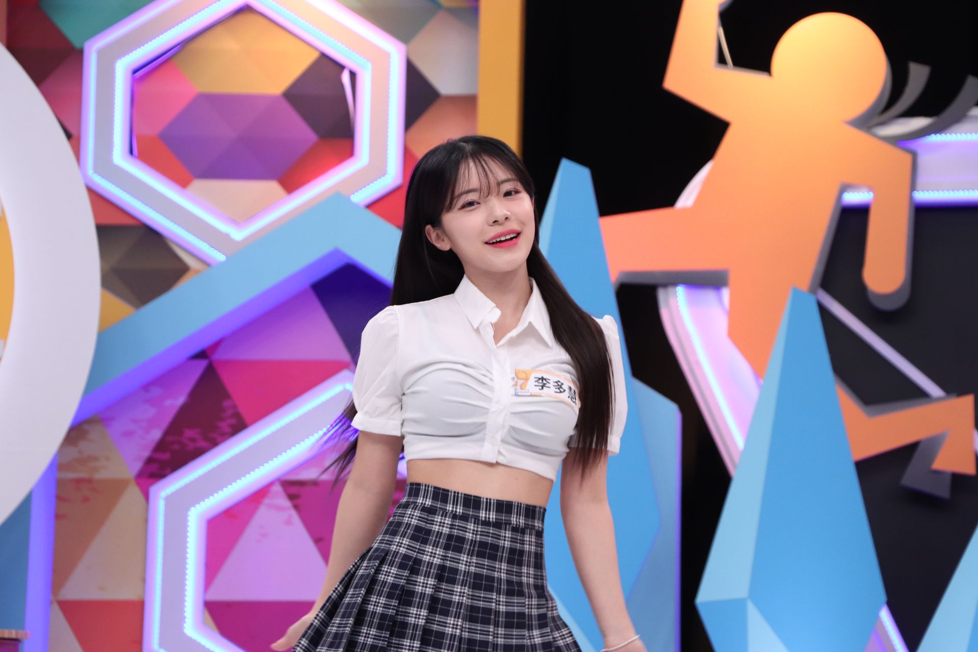 韓國啦啦隊女神李多慧上《同學來了》錄影。（中天提供）