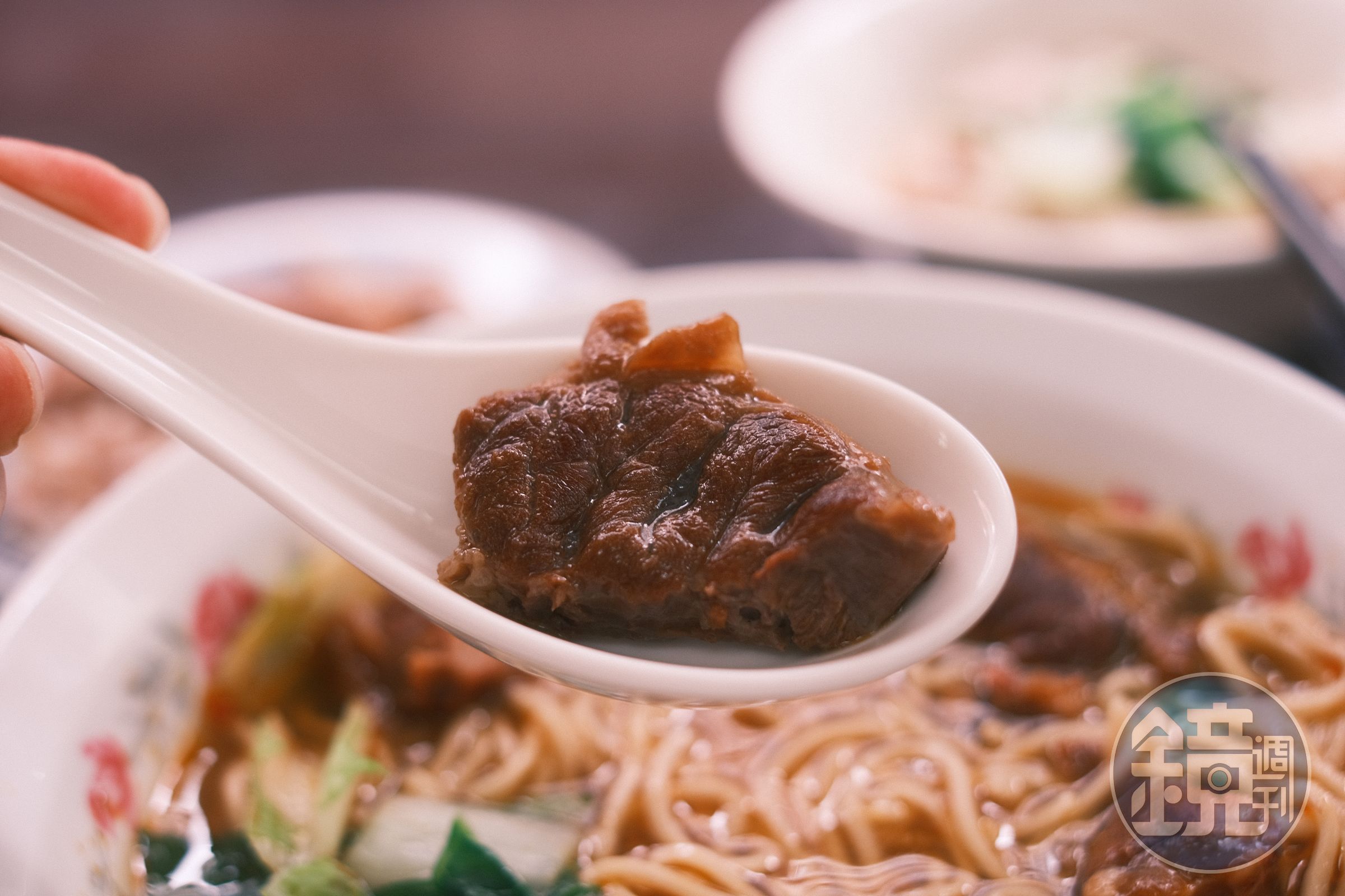 牛肉肉塊還不錯中規中矩,個人覺得湯頭清爽不膩口,另外推薦炸醬麵,搭配麵條醬香味濃郁。